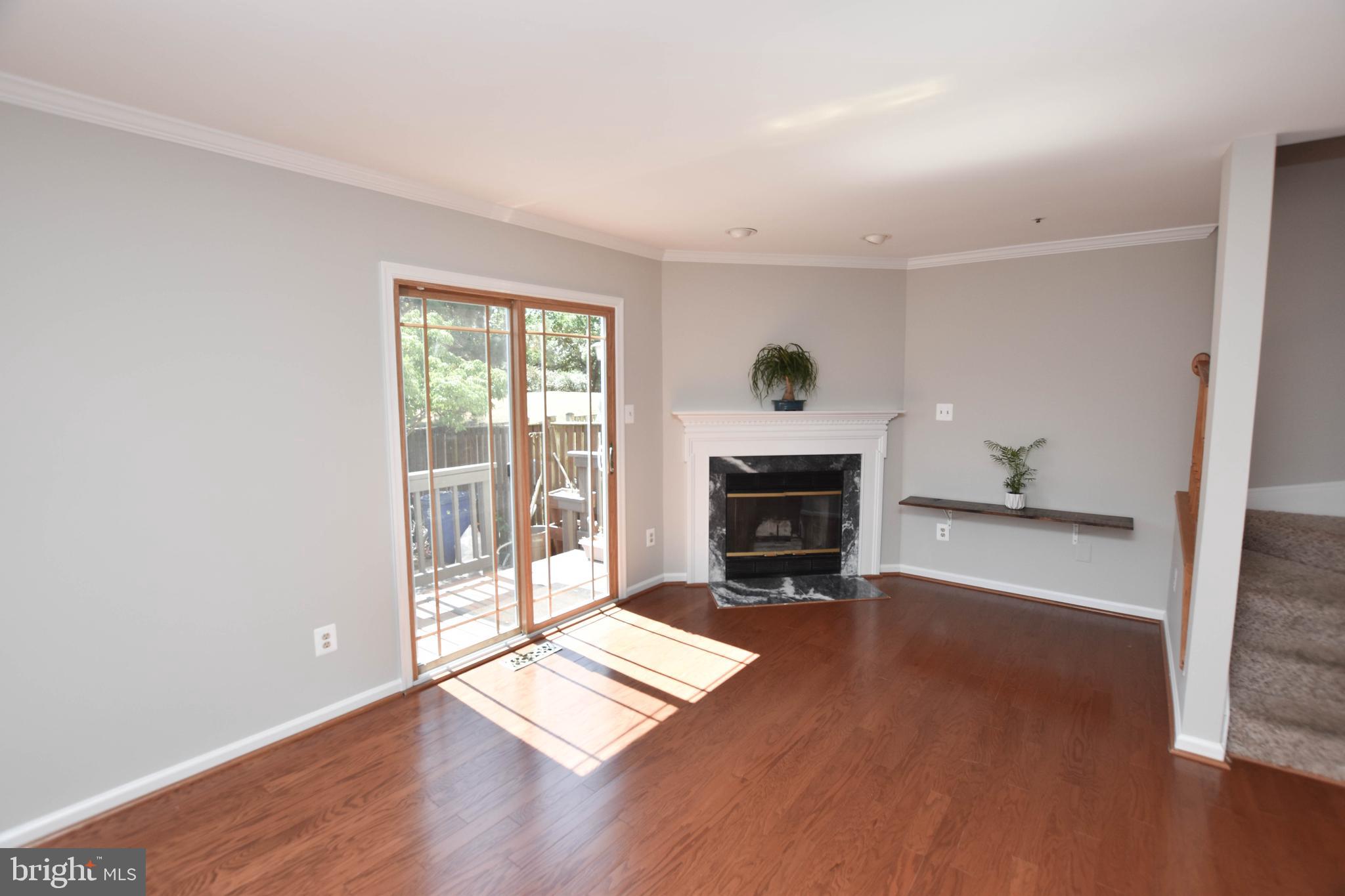 ASHBURN VILLAGE - Residential