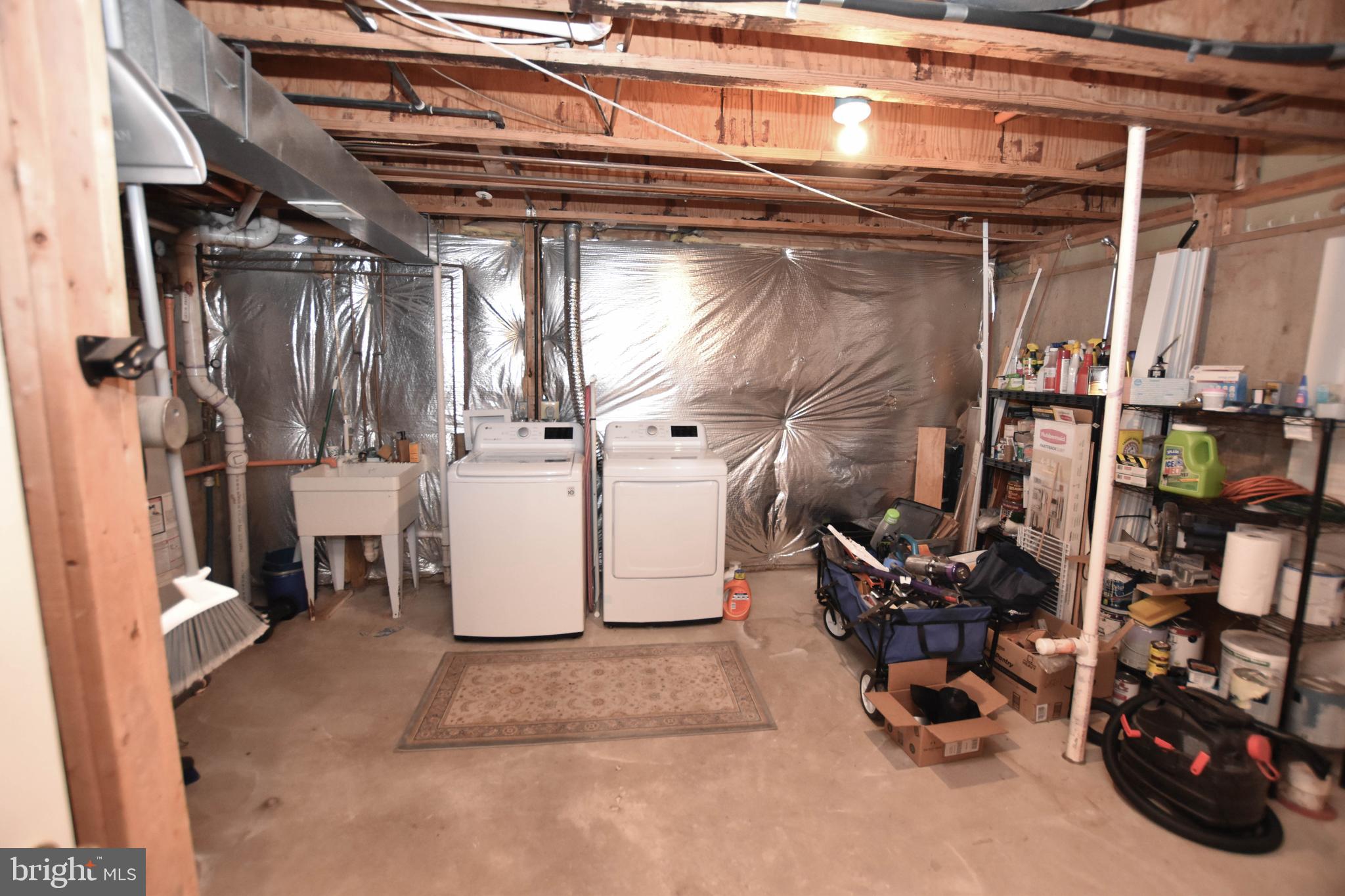 ASHBURN VILLAGE - Residential