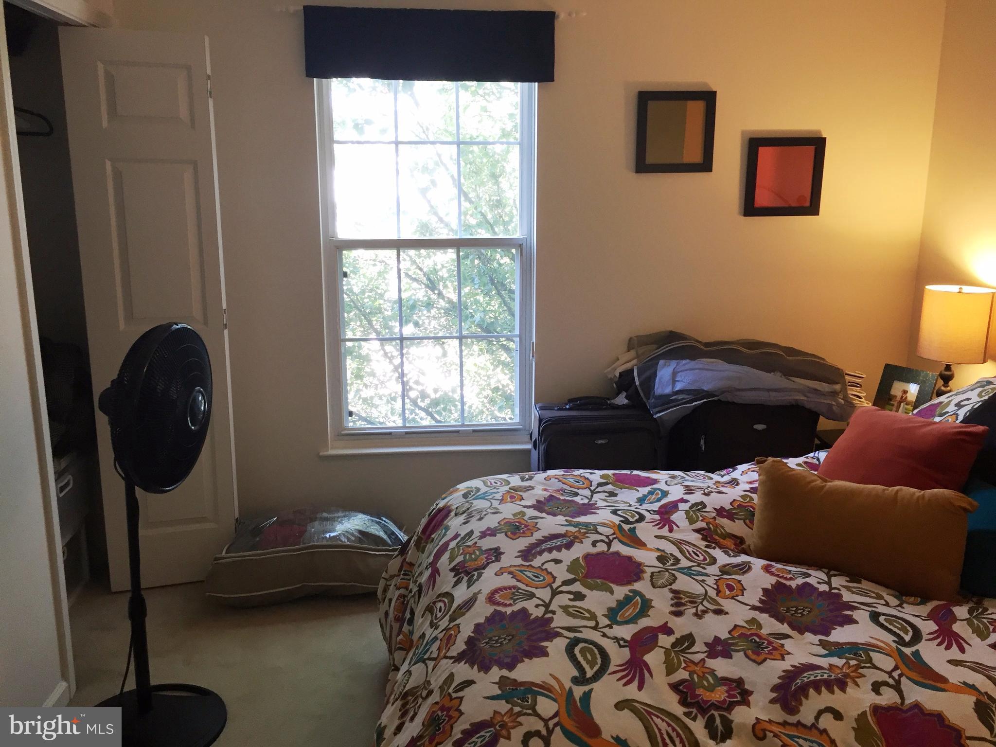 ISLAND CREEK - Residential Lease