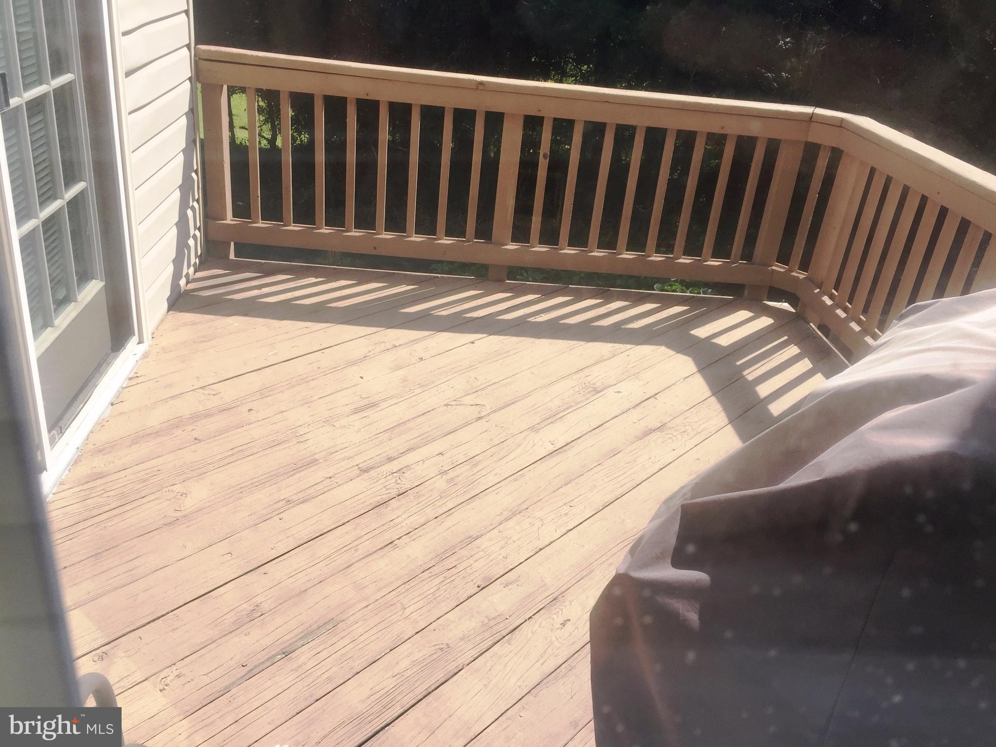 ISLAND CREEK - Residential Lease