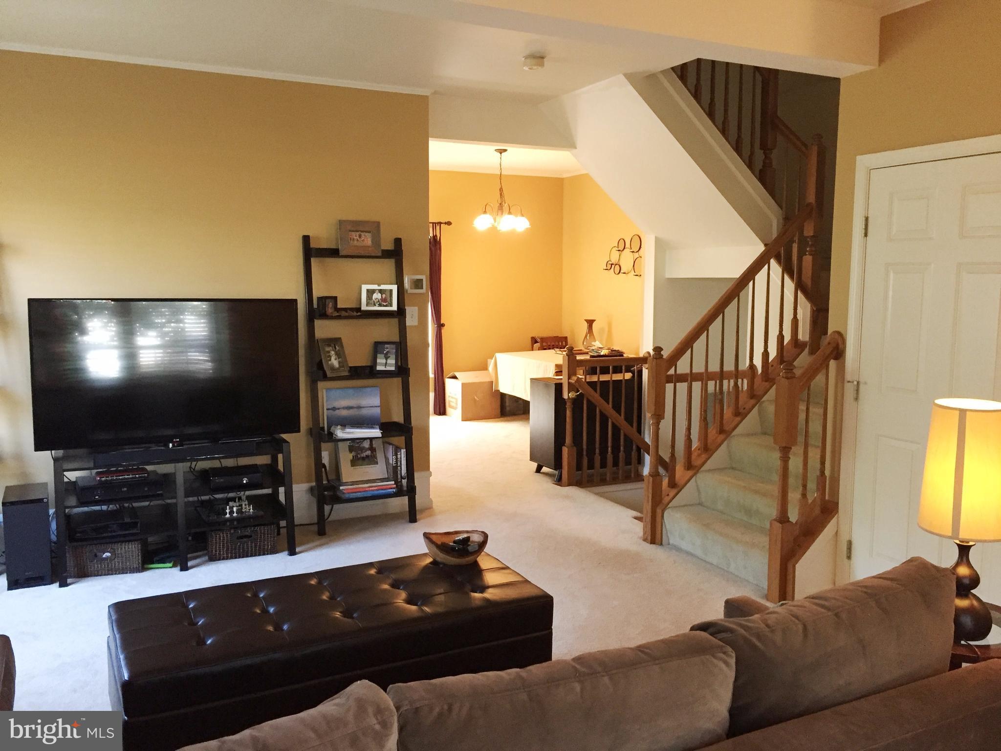 ISLAND CREEK - Residential Lease