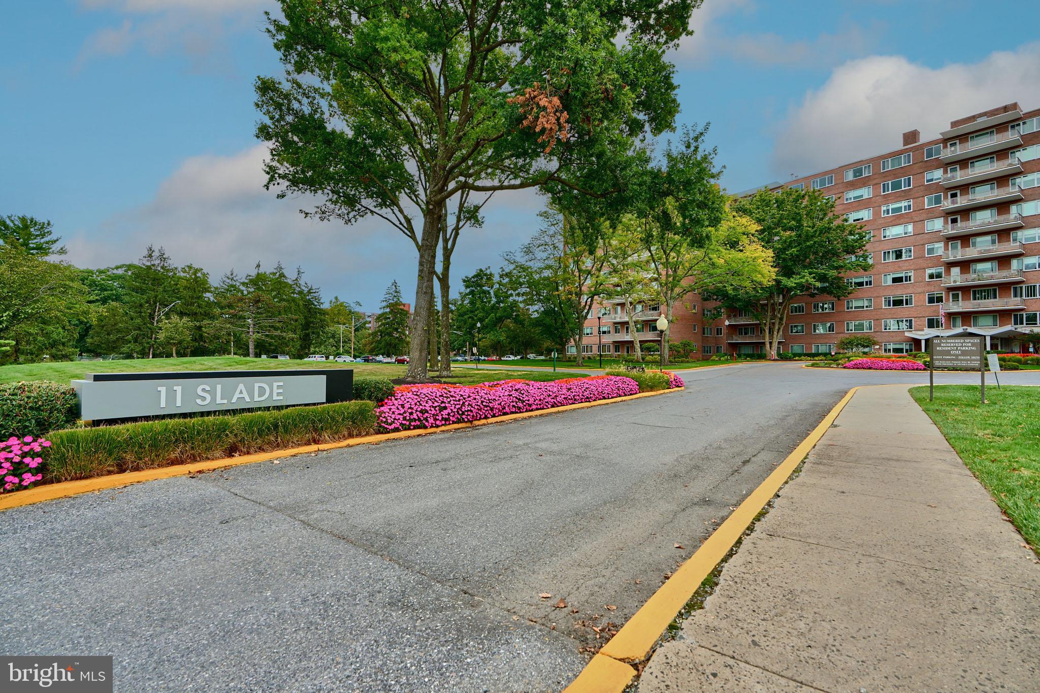 11 SLADE AVENUE 914