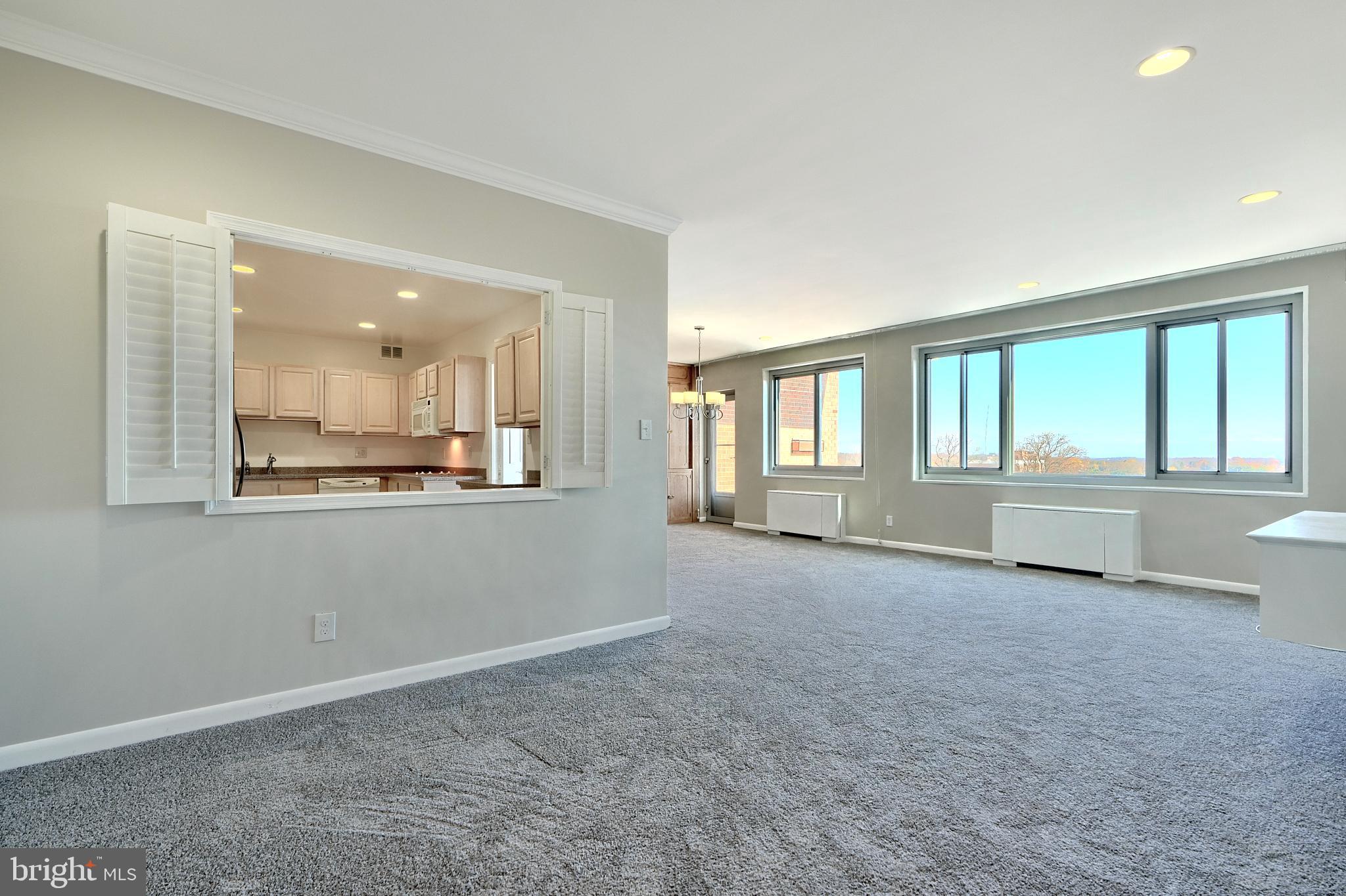 11 SLADE AVENUE 914