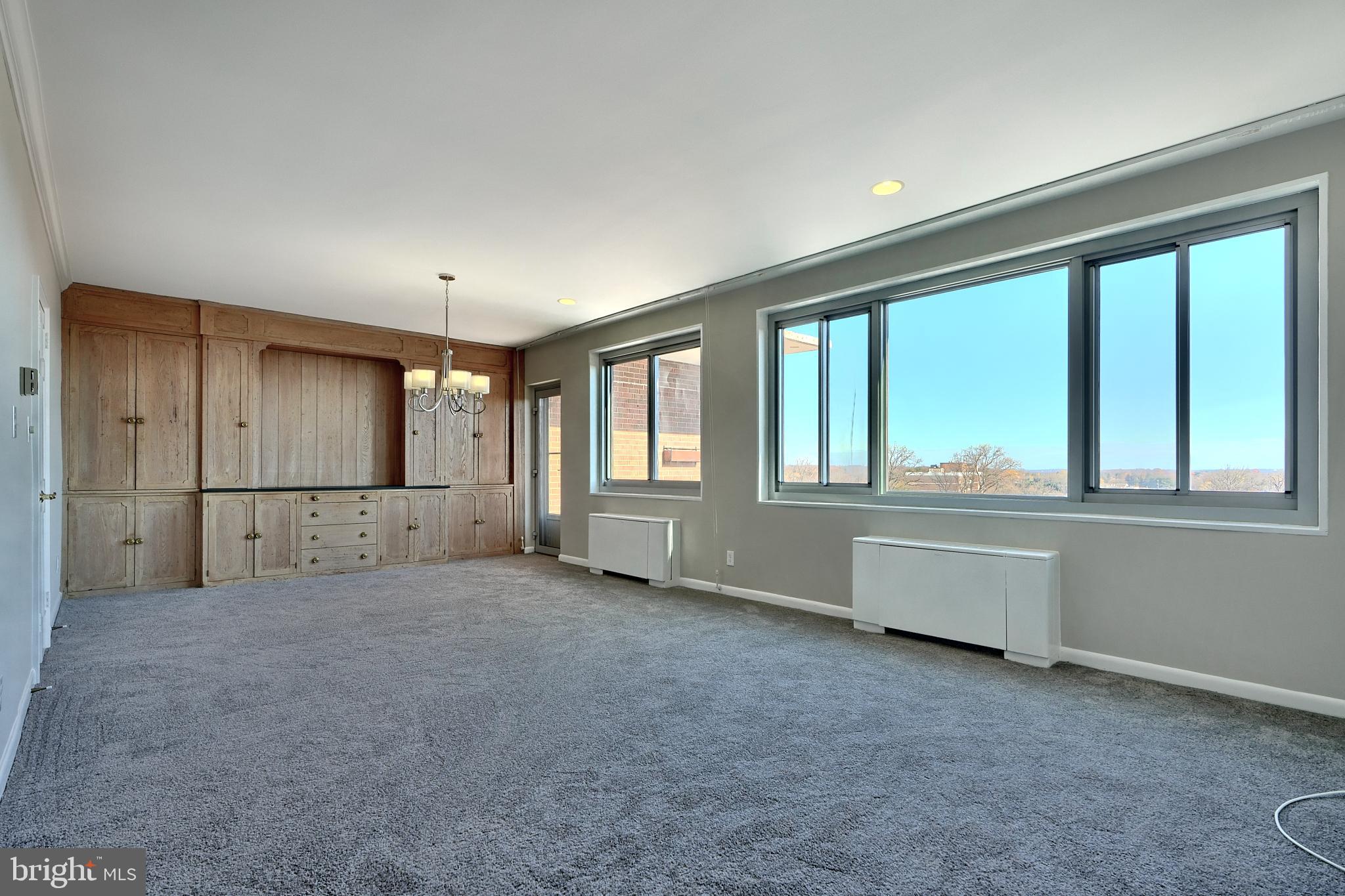 11 SLADE AVENUE 914