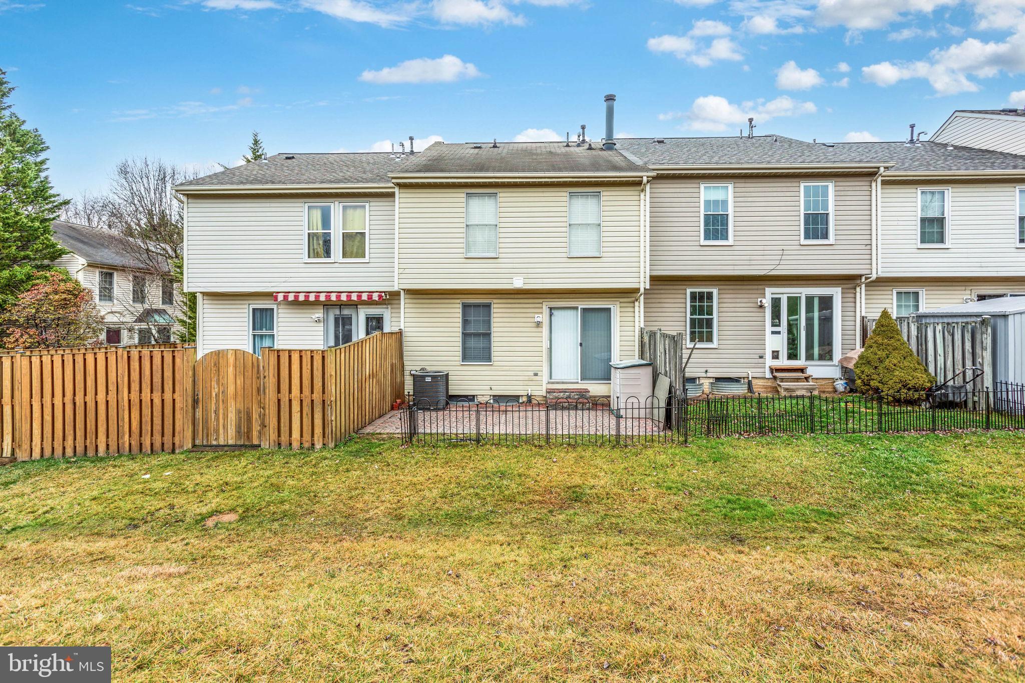 BRIGHTFIELD - Residential Lease