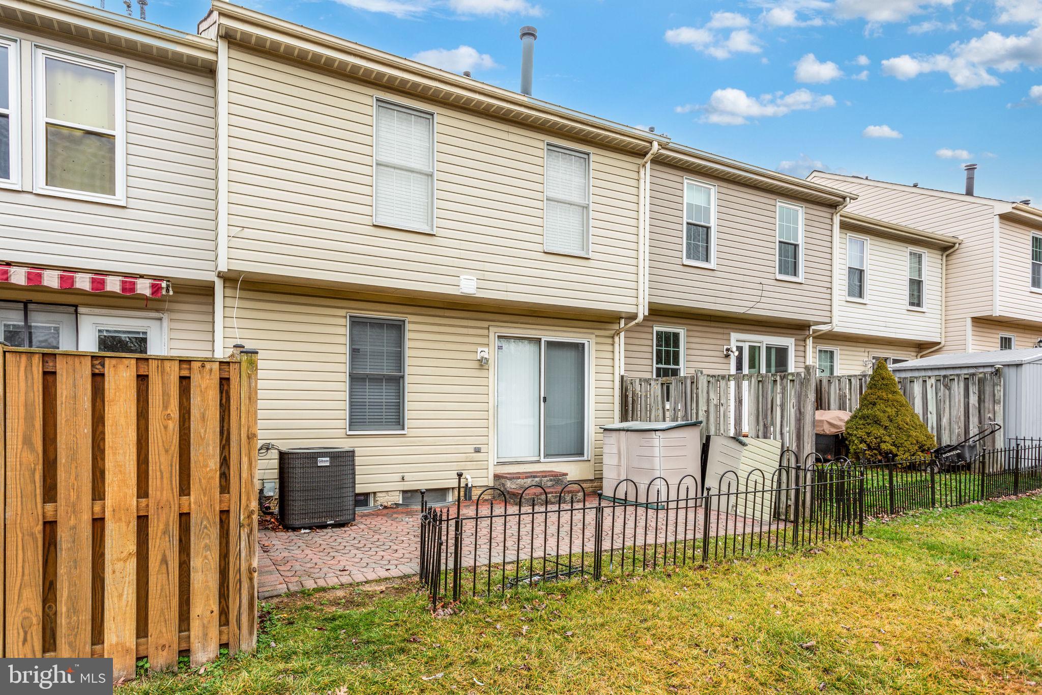 BRIGHTFIELD - Residential Lease