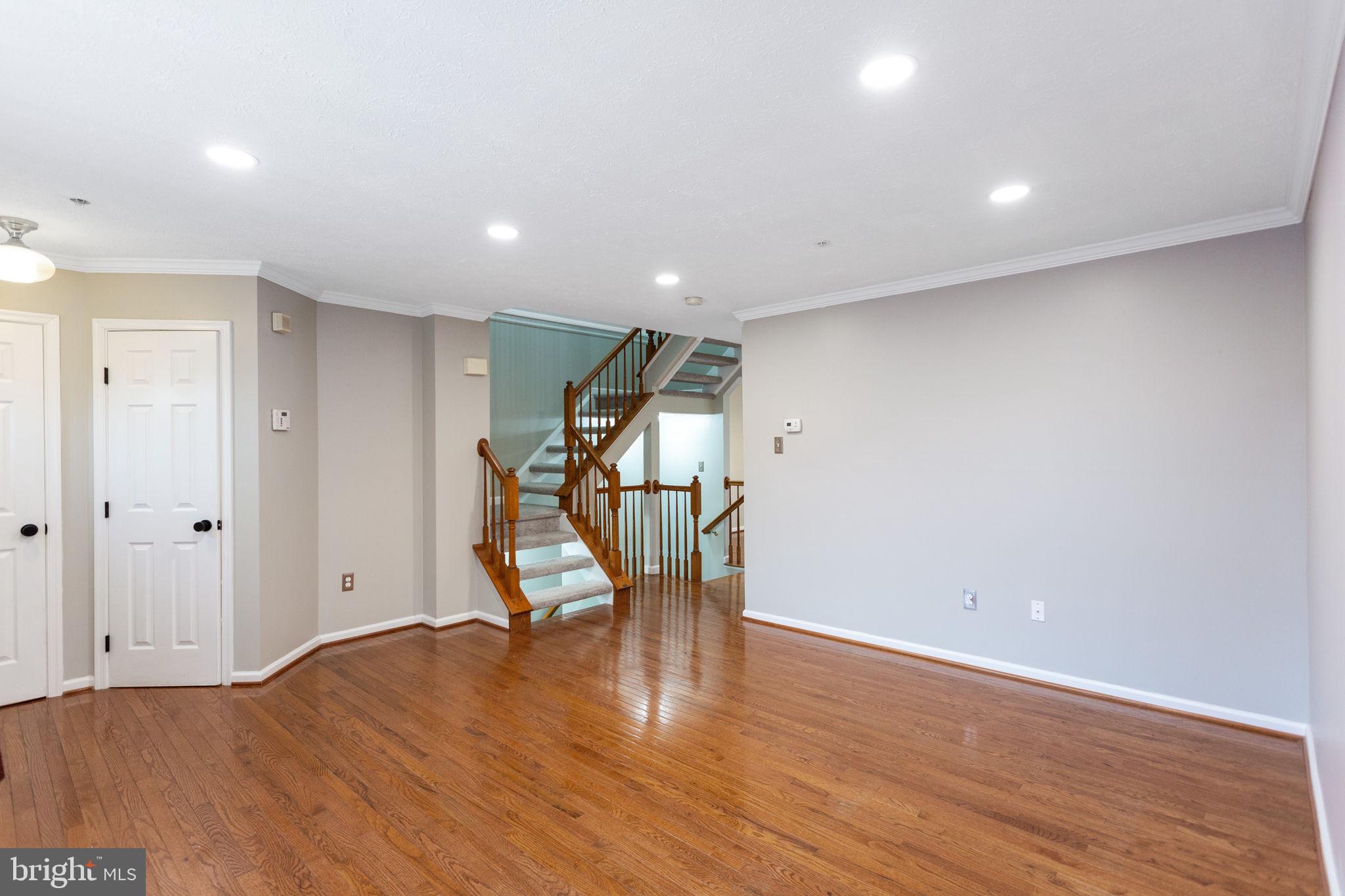 BRIGHTFIELD - Residential Lease