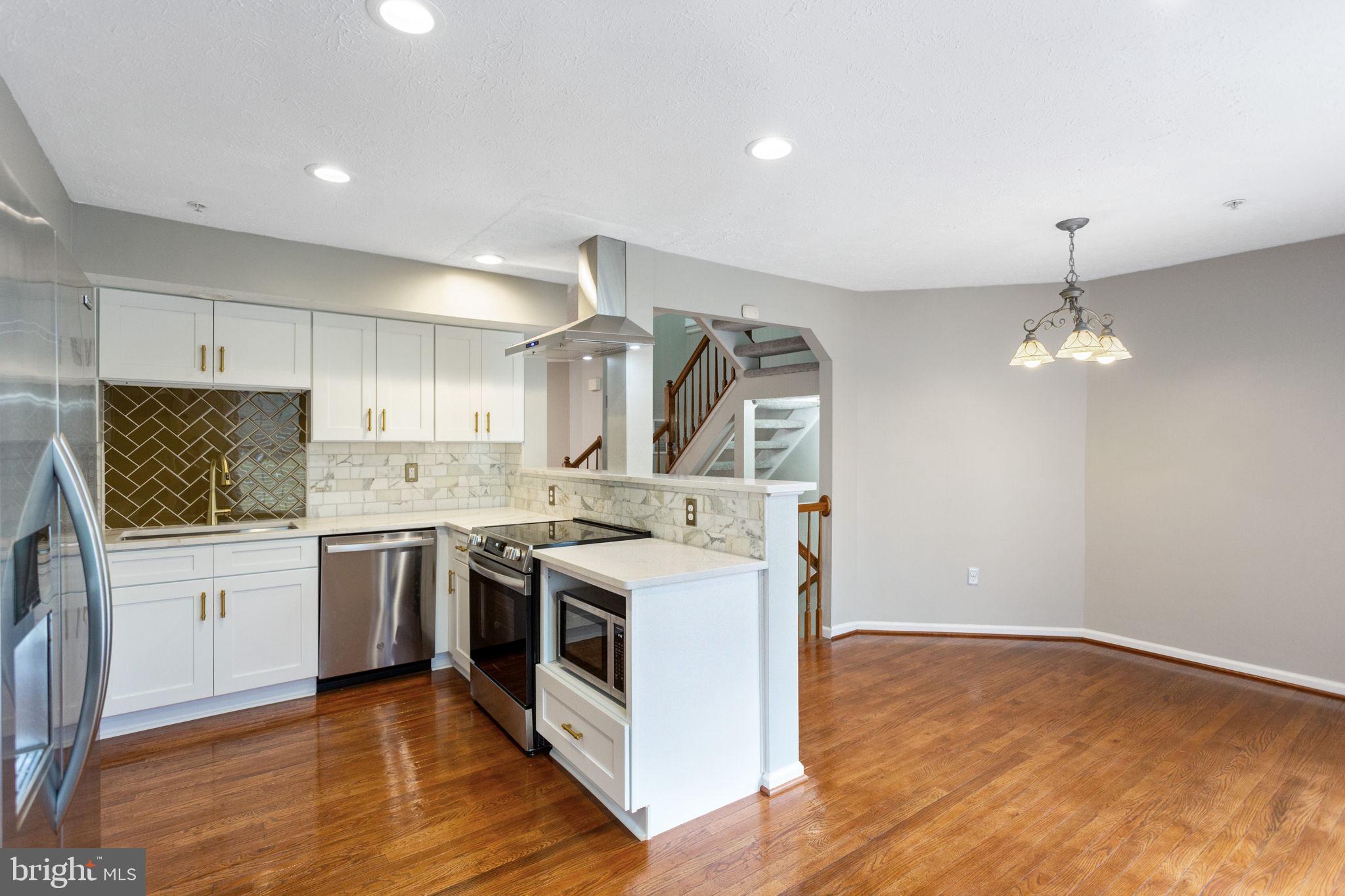 BRIGHTFIELD - Residential Lease