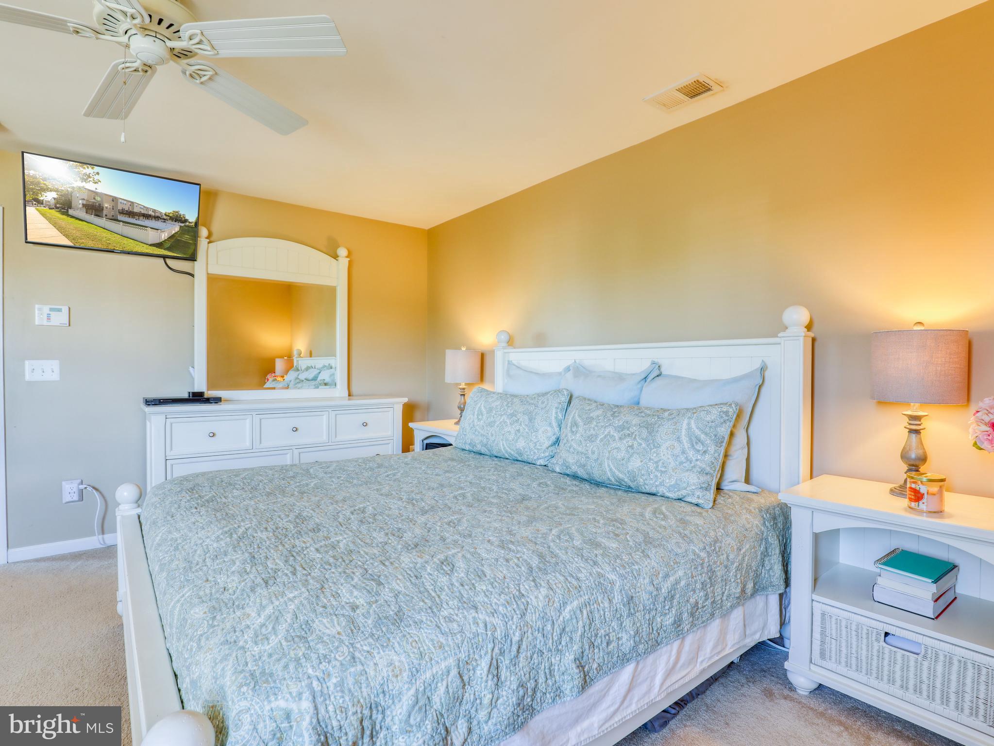 LAKELAND PLACE - Residential