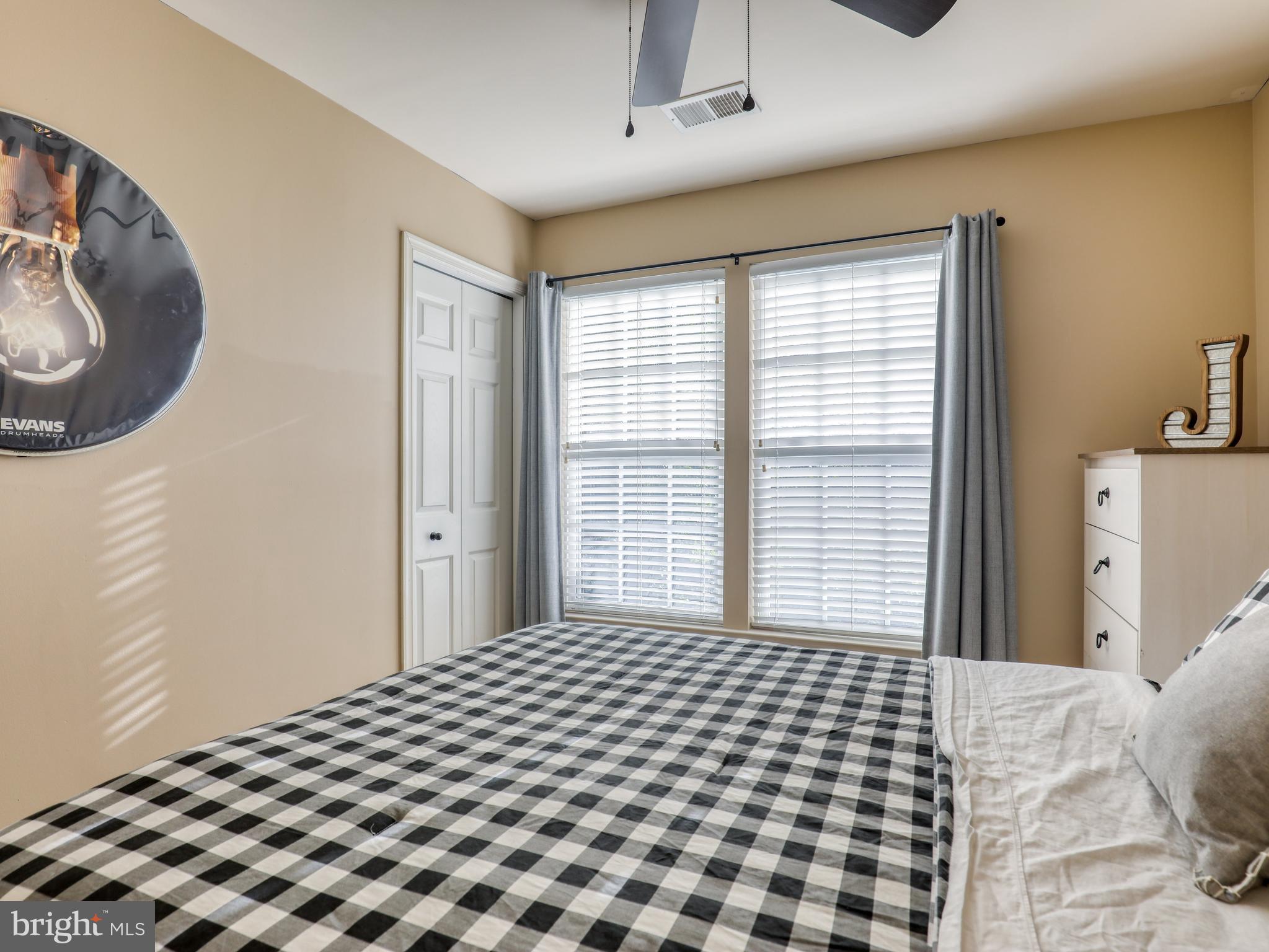 LAKELAND PLACE - Residential