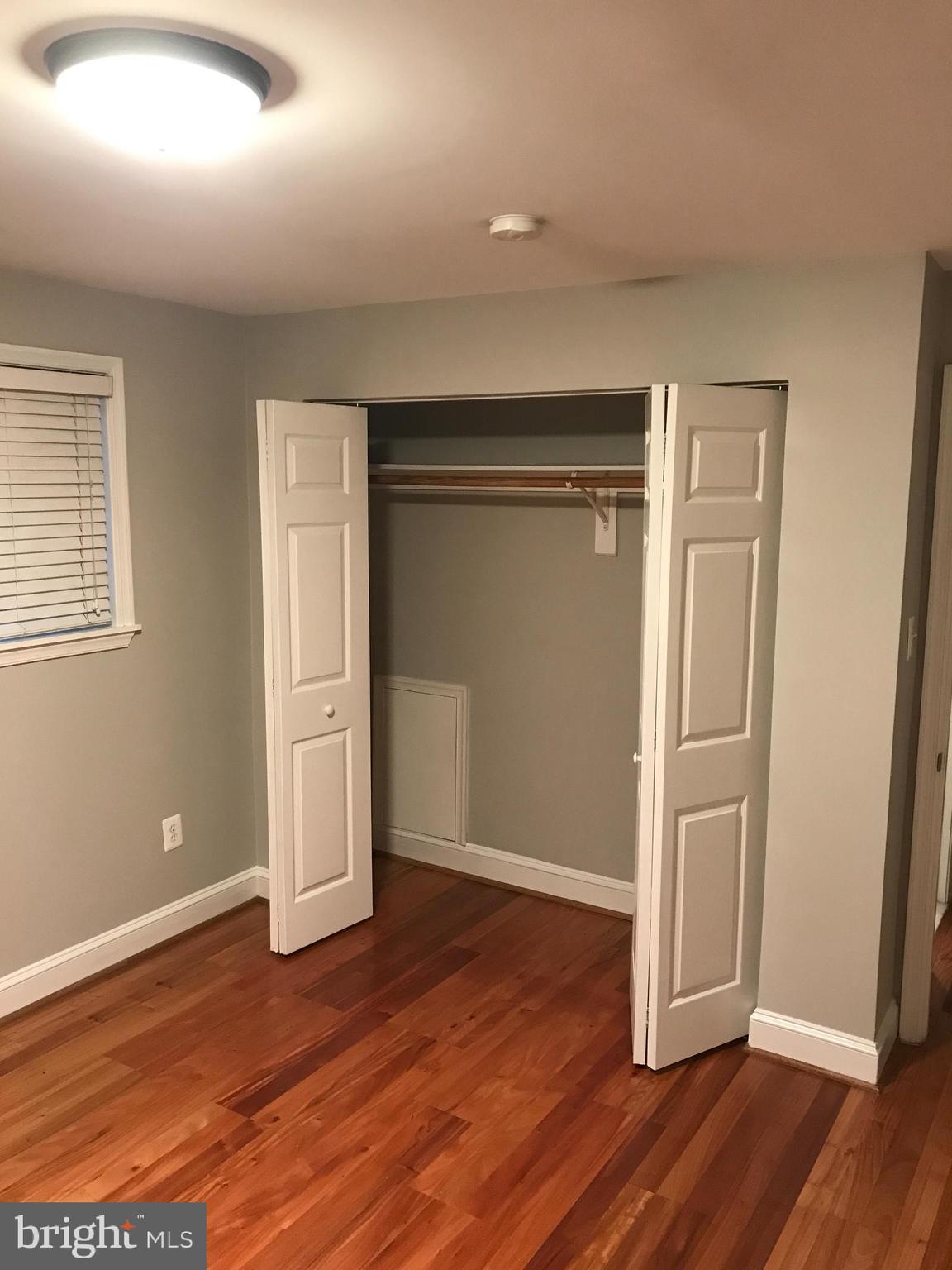 THE OAKS MAIN STREET LAUREL - Residential Lease