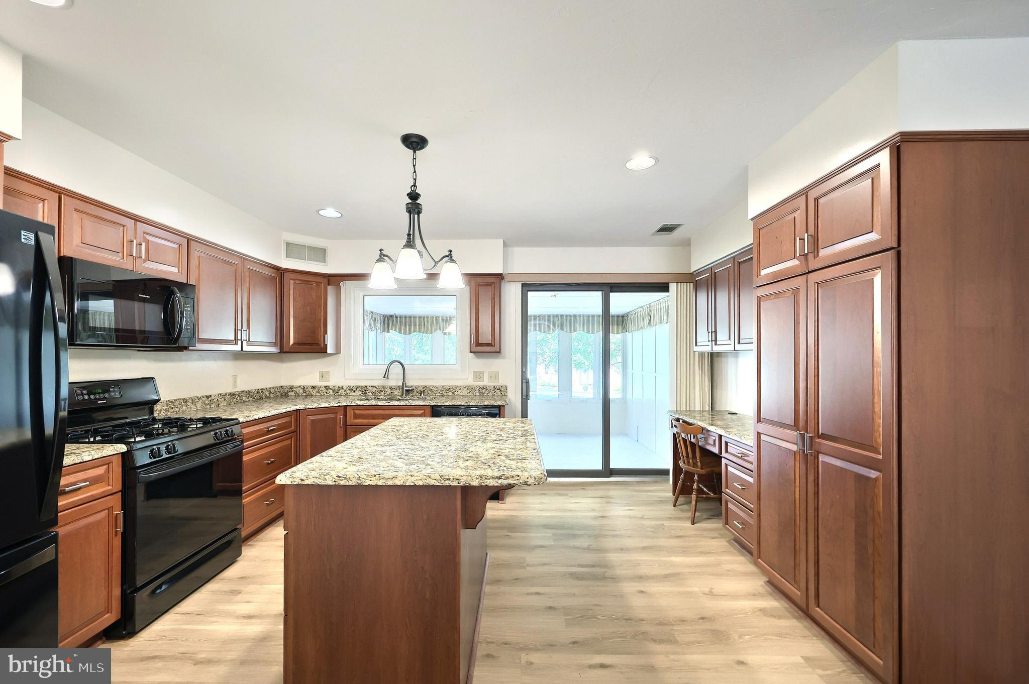 DEERFIELD CONDOS - Residential