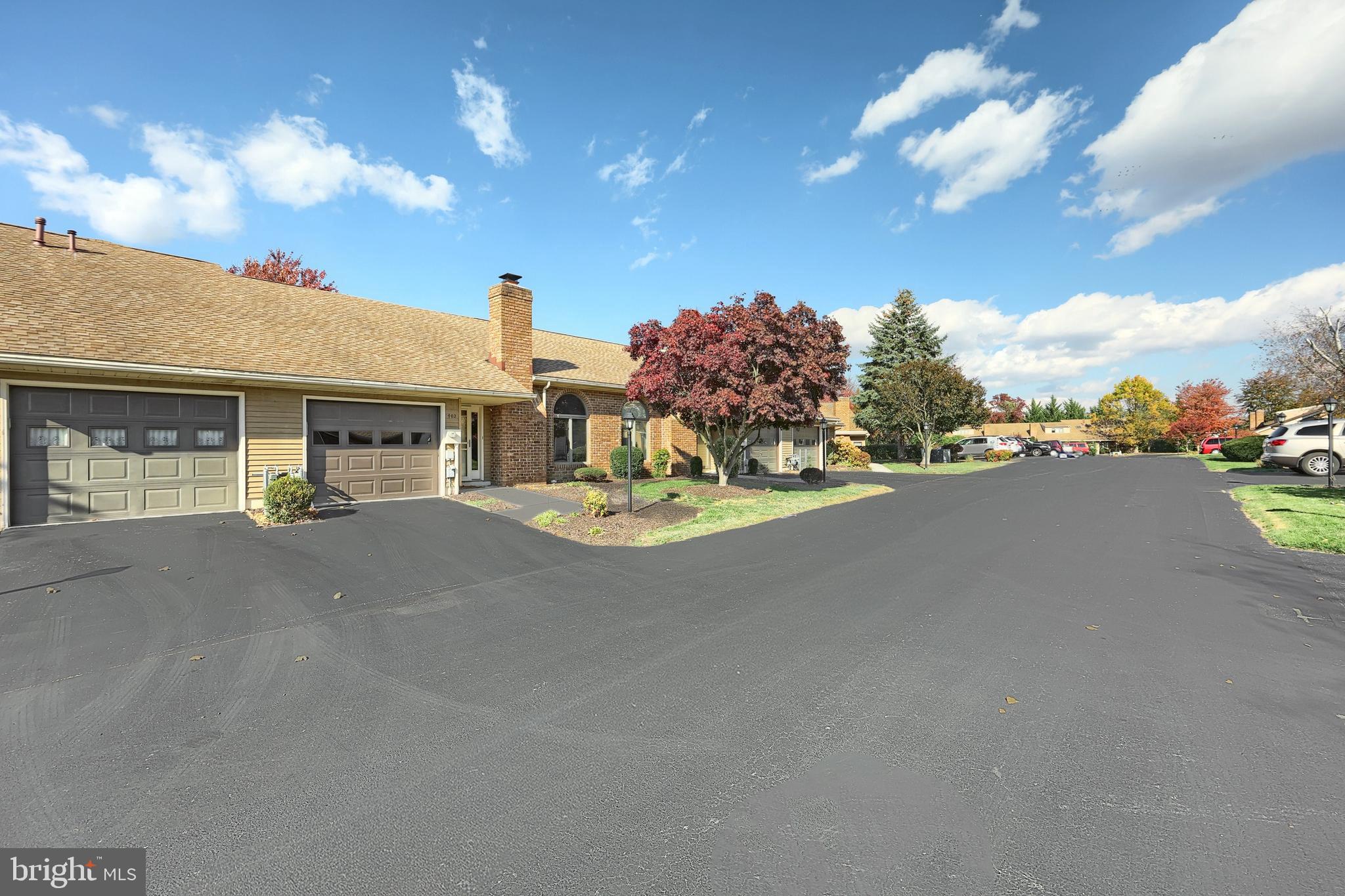 DEERFIELD CONDOS - Residential