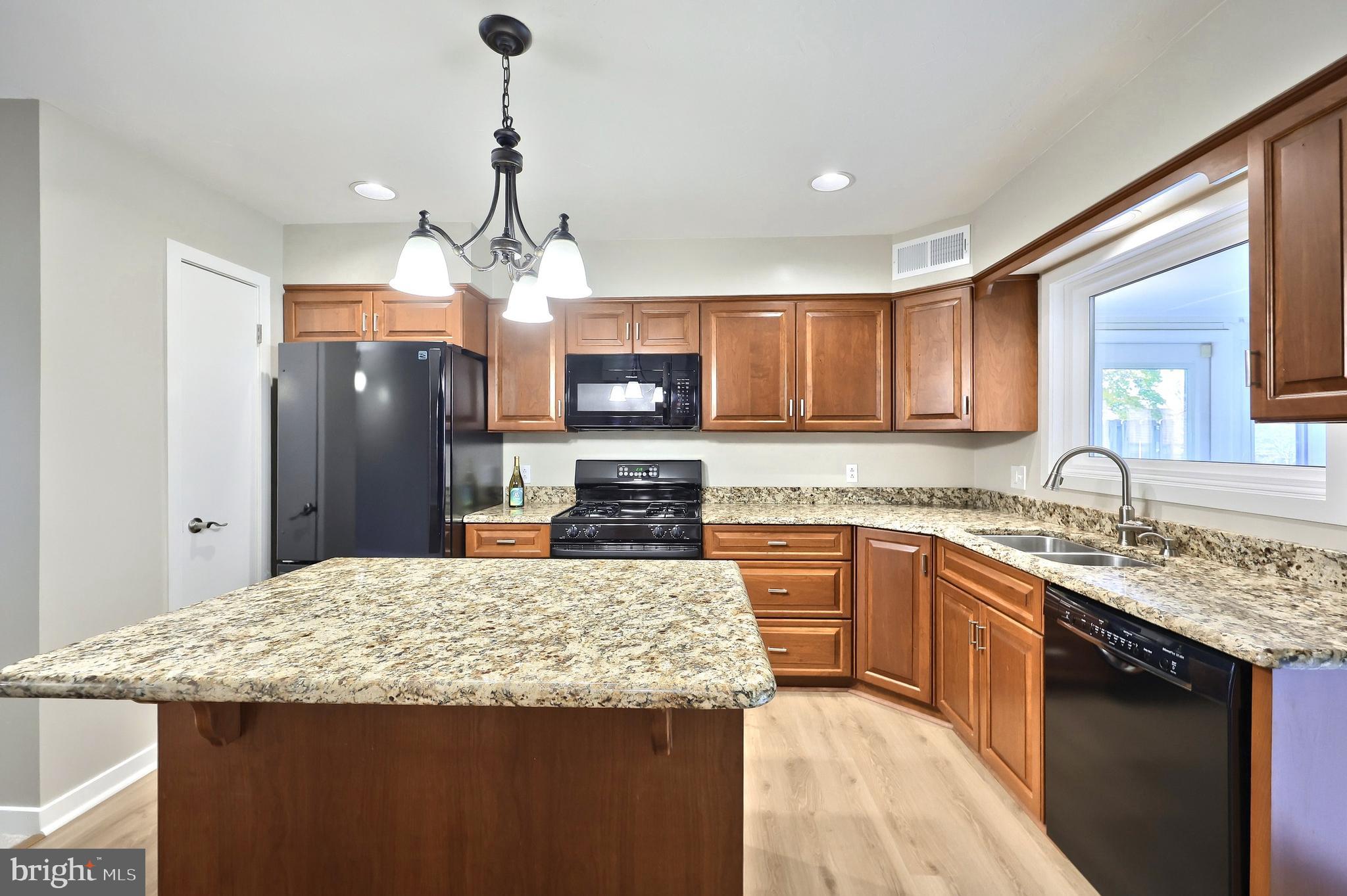 DEERFIELD CONDOS - Residential