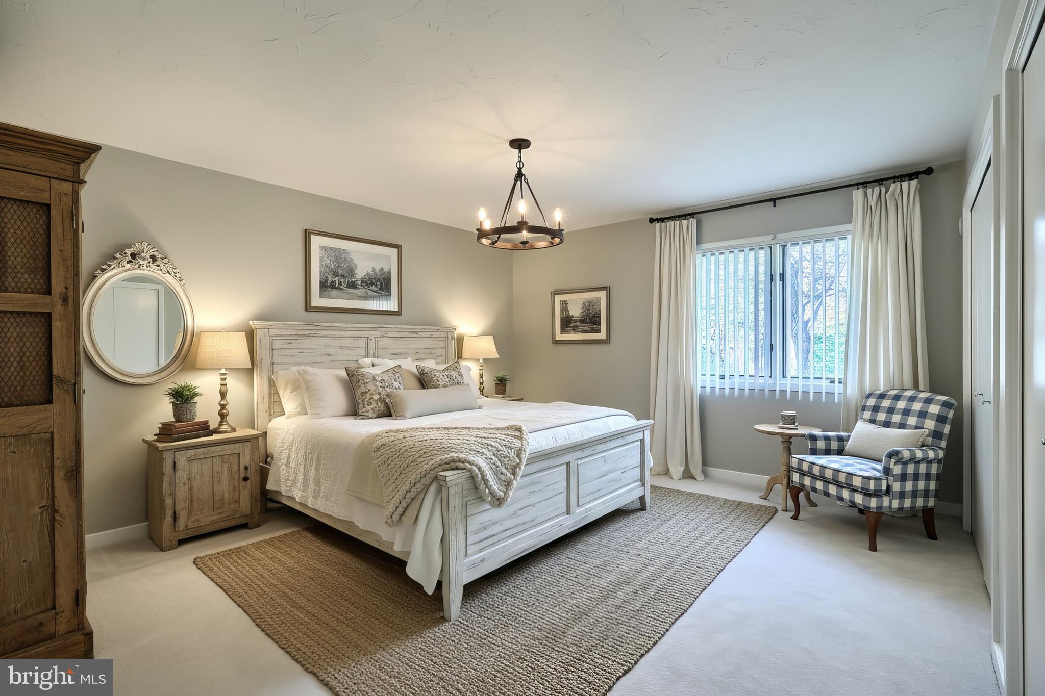 DEERFIELD CONDOS - Residential