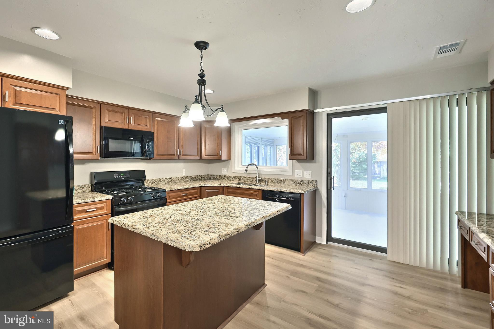 DEERFIELD CONDOS - Residential