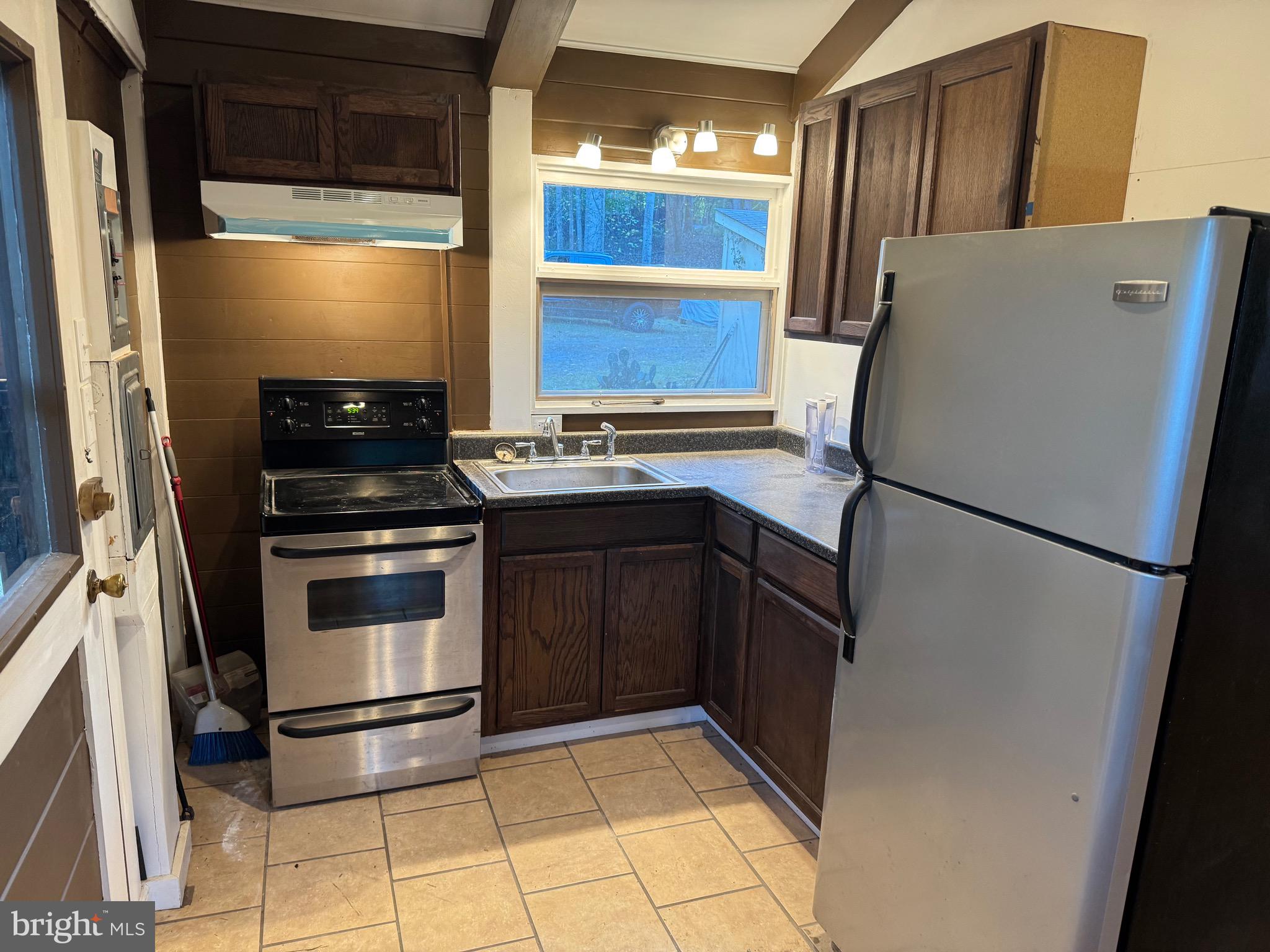 SHEN SHORES - Residential