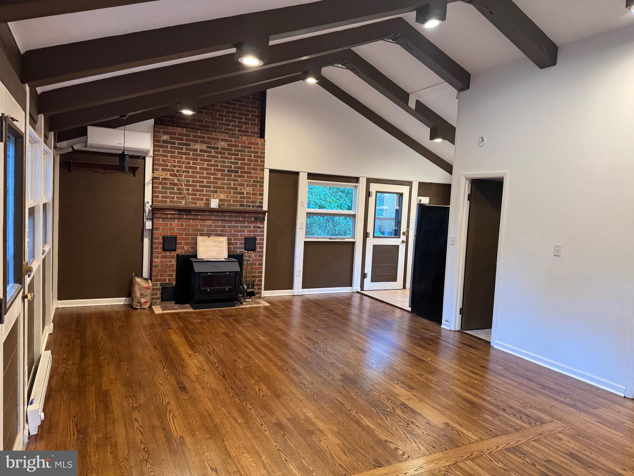 SHEN SHORES - Residential