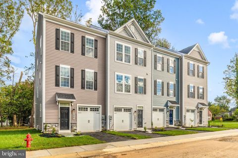 Condo For Sale - 308B Baughmans Lane<br/> FREDERICK, MD 21702