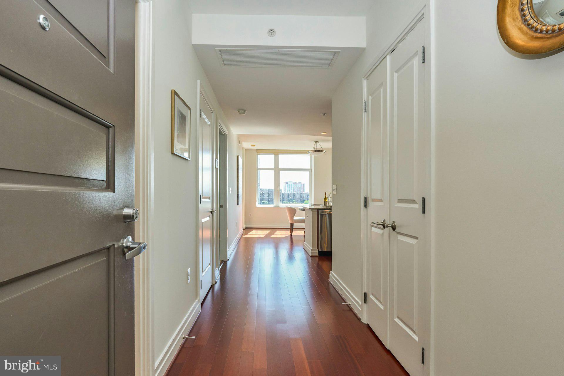 ONE PARK CREST - Residential