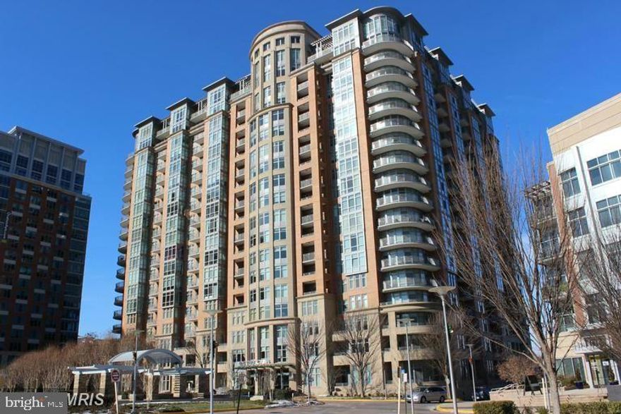 Remarkable! Park Crest Condominium is a 19 story tower soaring above Tysons Corner. This great opportunity is located in a hub of entertainment, shopping & international business in Tysons Corner, 15 minutes from Dulles International Airport, National Airport & downtown DC.  Boasts beautiful corner views and light and bright layout!  One Park Crest is the pinnacle of luxury offering a private gym for residents, party room, roof top pool.  The central location to Tysons and DC makes this a great place to call home!  Convenient Harris Teeter location next door!  Truly a rare gem!