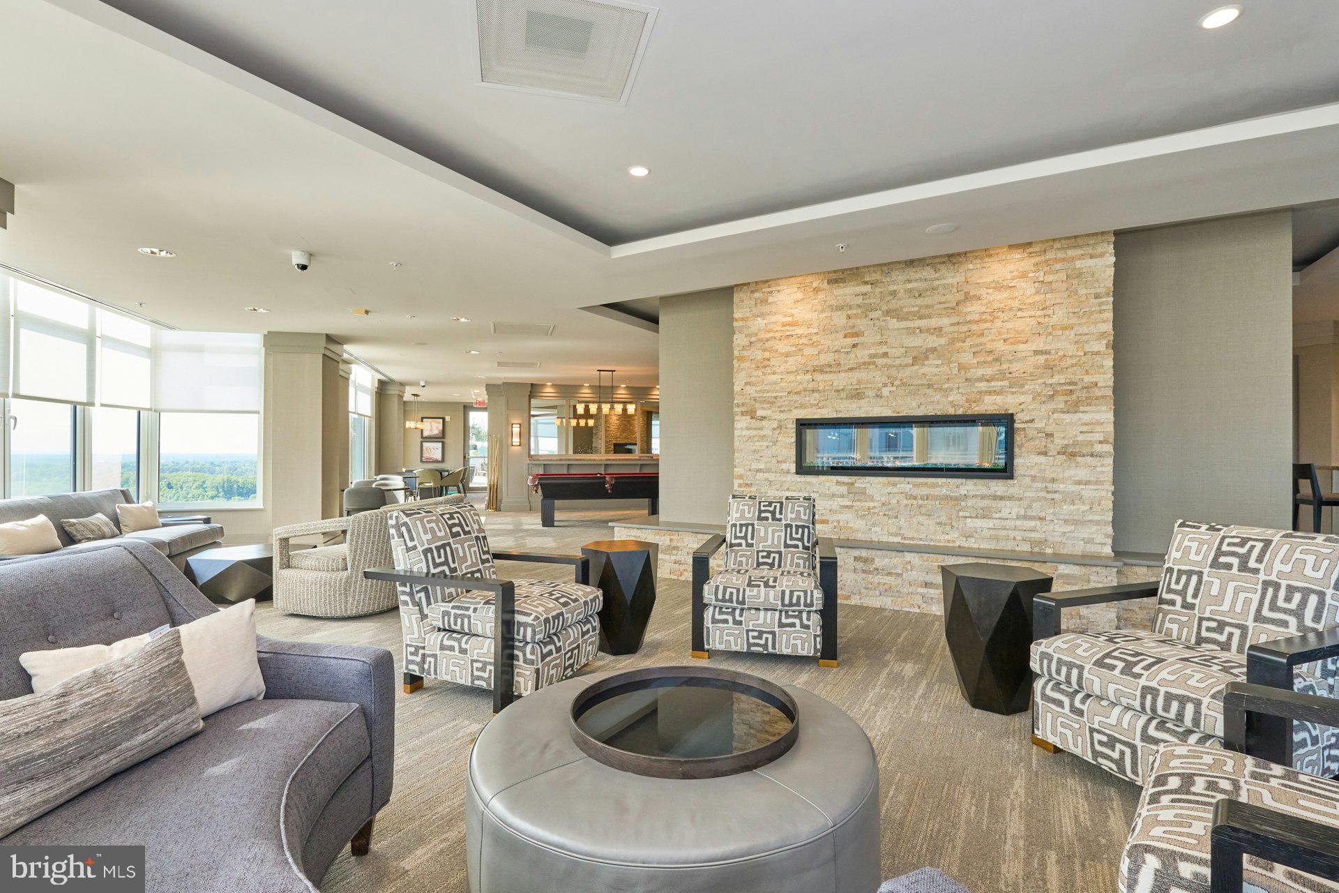 ONE PARK CREST - Residential