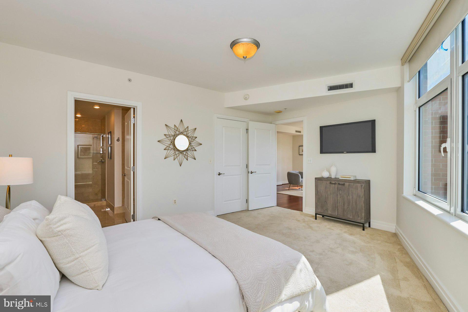 ONE PARK CREST - Residential