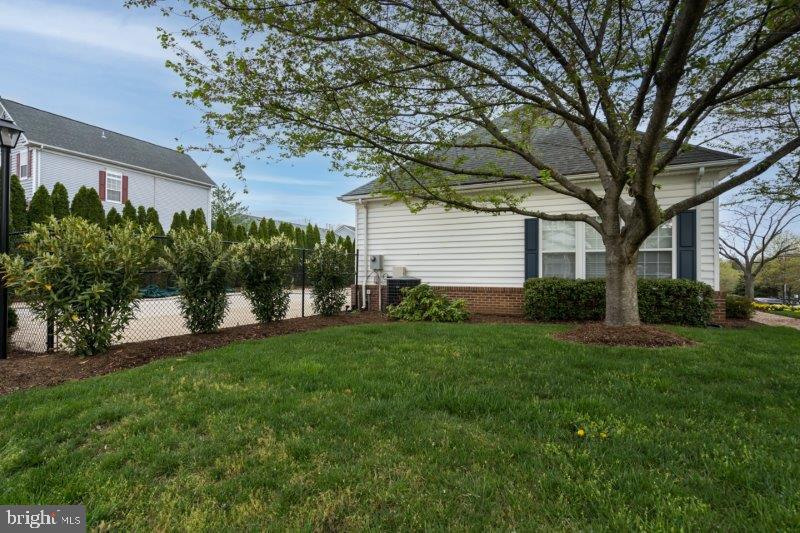 LEESBURG GATEWAY II - Residential Lease