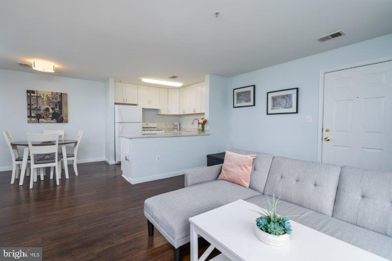 LEESBURG GATEWAY II - Residential Lease