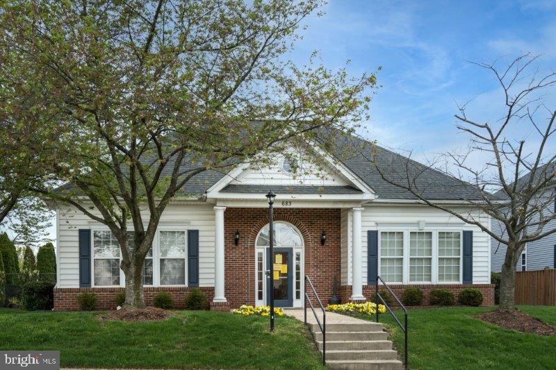 LEESBURG GATEWAY II - Residential Lease