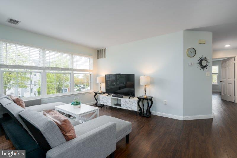 LEESBURG GATEWAY II - Residential Lease