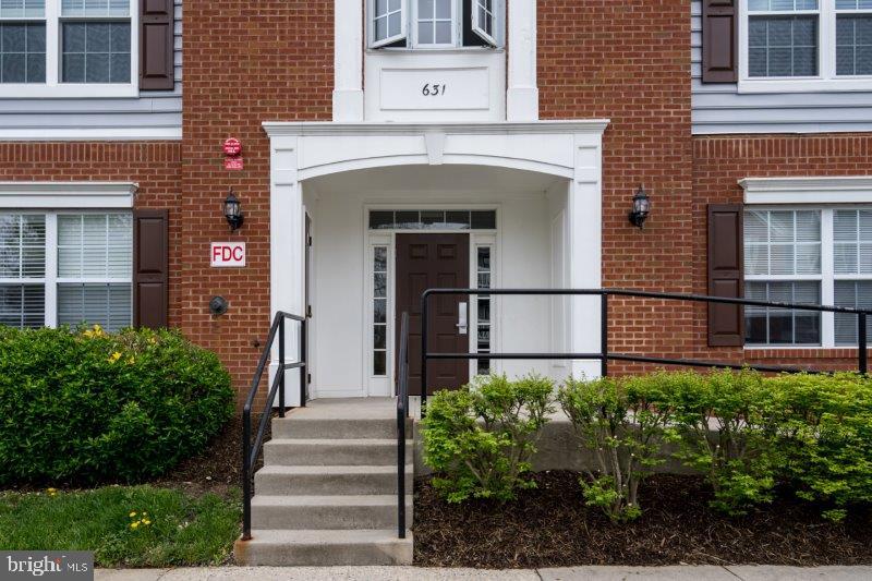 LEESBURG GATEWAY II - Residential Lease