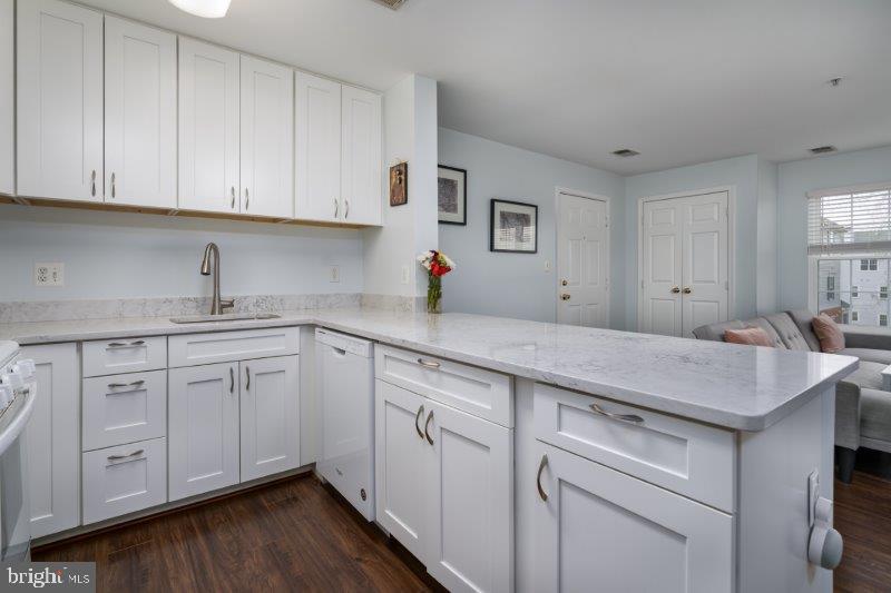 LEESBURG GATEWAY II - Residential Lease