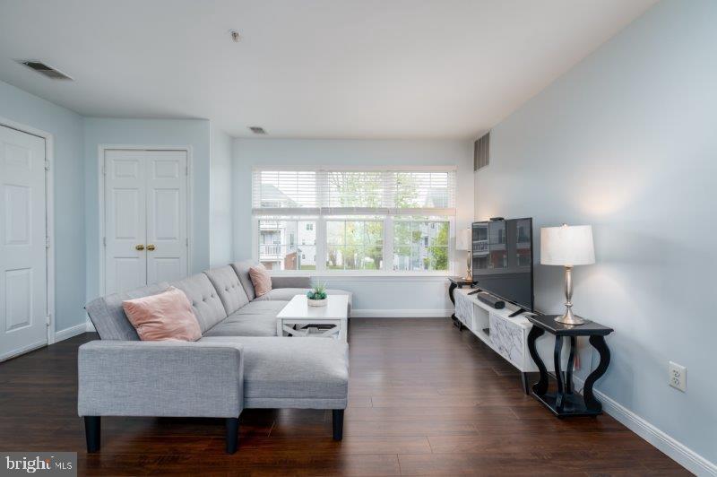 LEESBURG GATEWAY II - Residential Lease