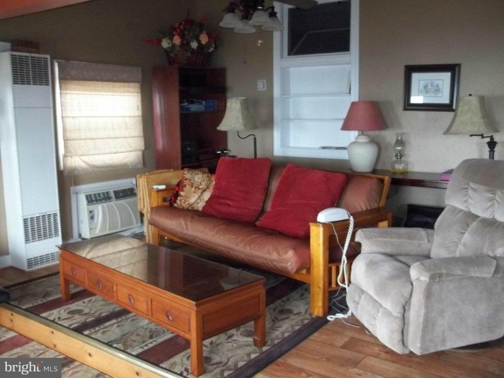 TALL TIMBERS - Residential