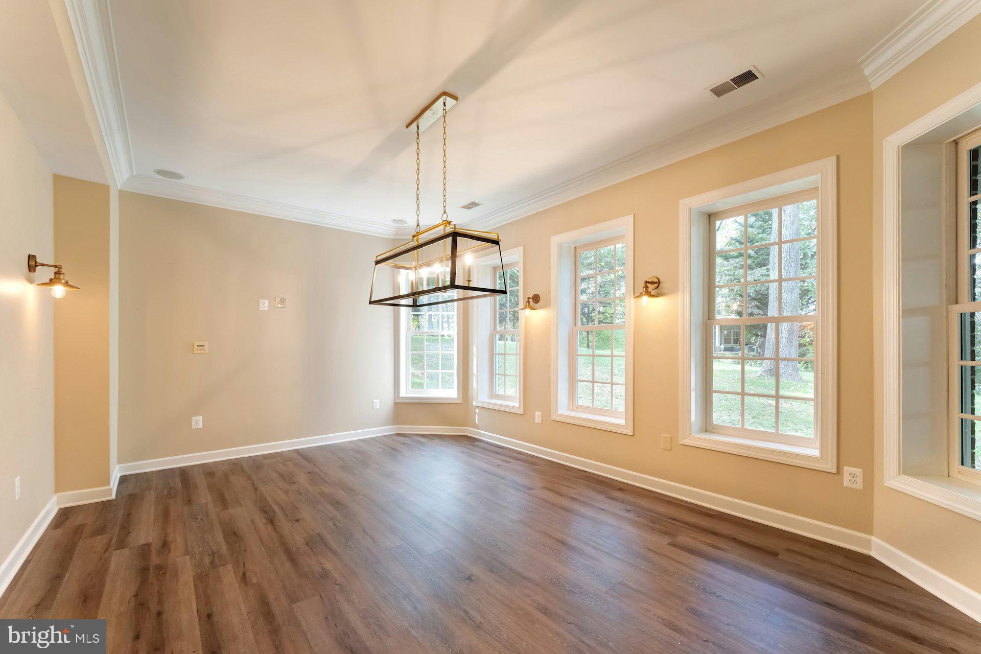 RIVER CREEK - Residential