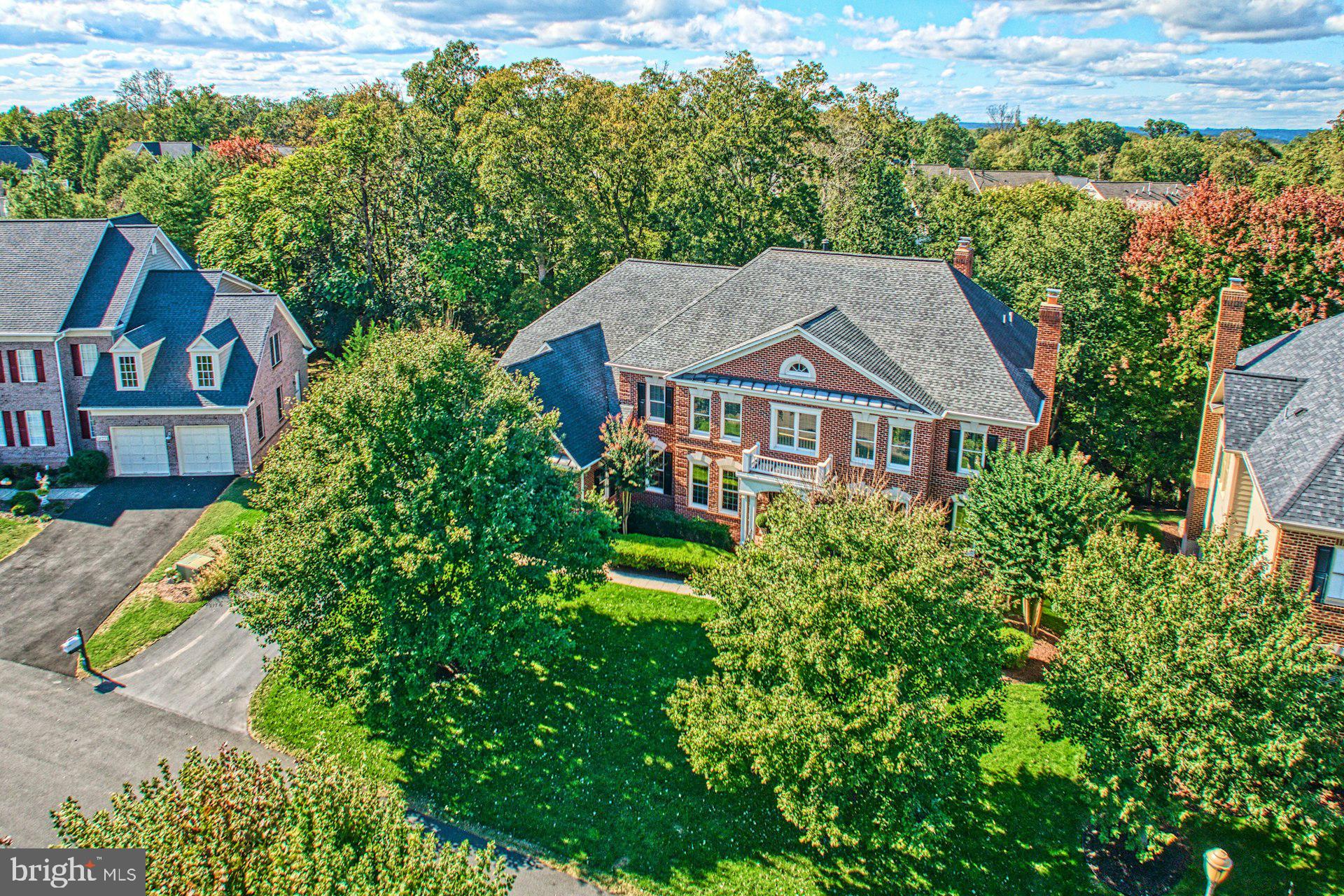 RIVER CREEK - Residential