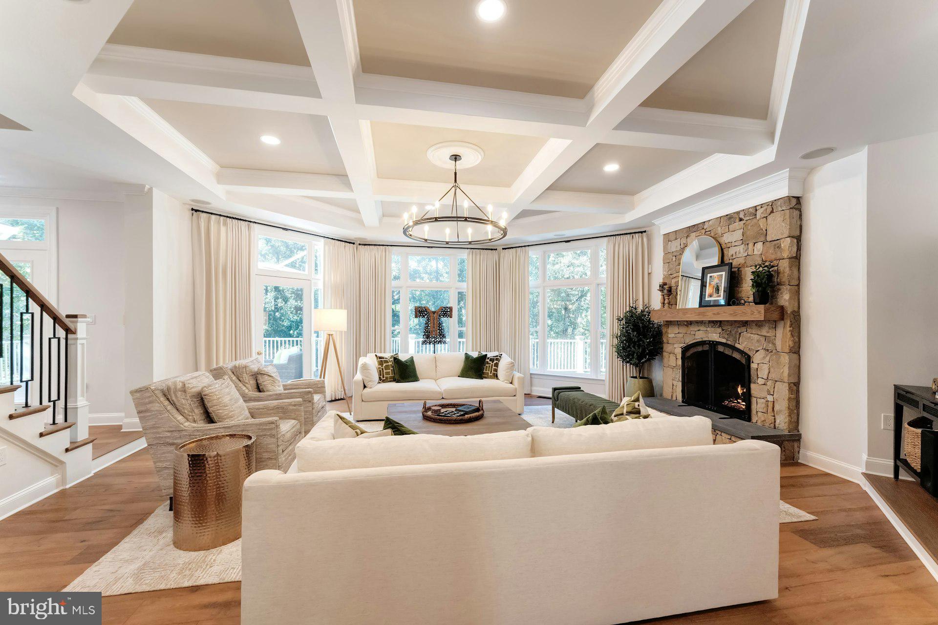 RIVER CREEK - Residential