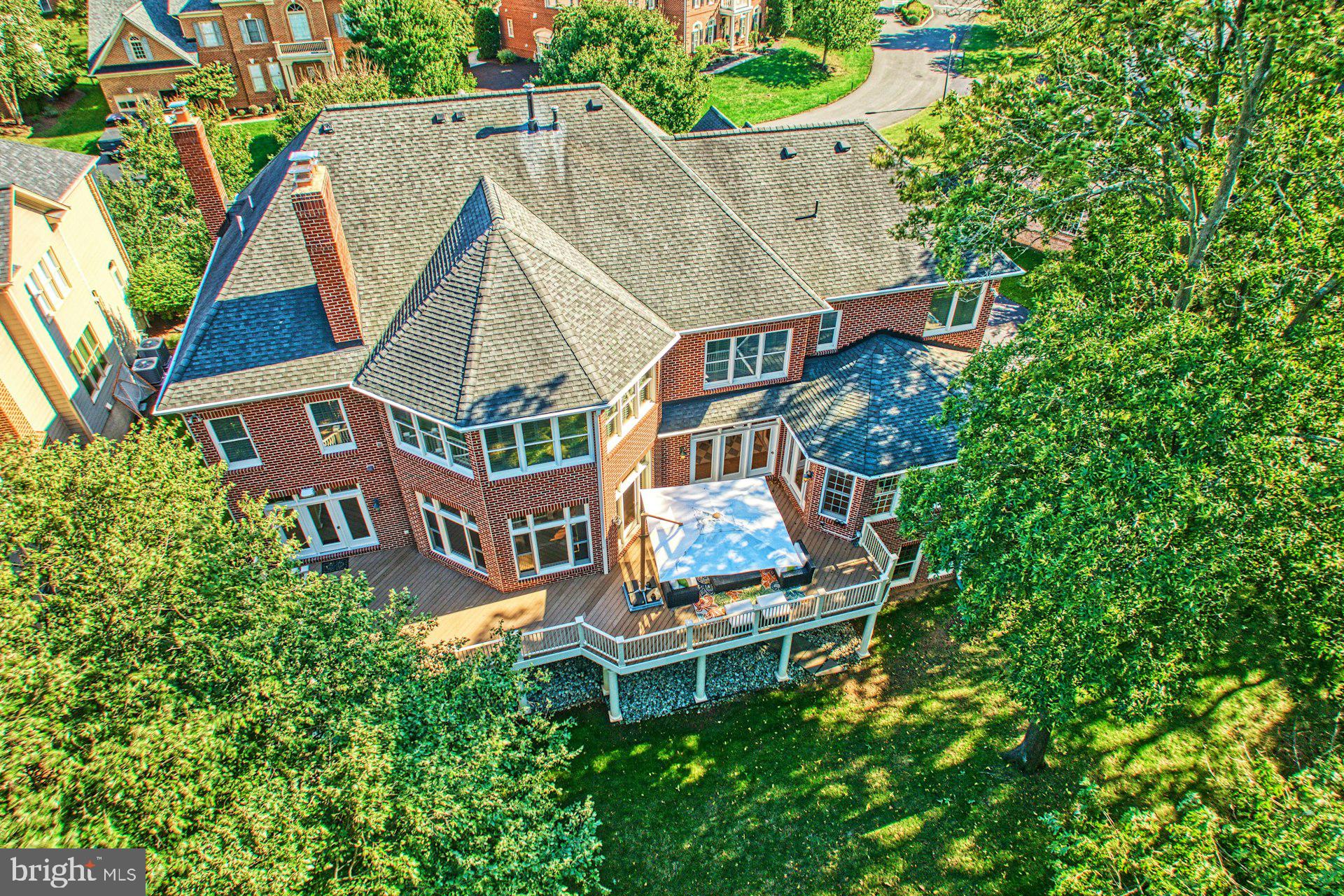 RIVER CREEK - Residential