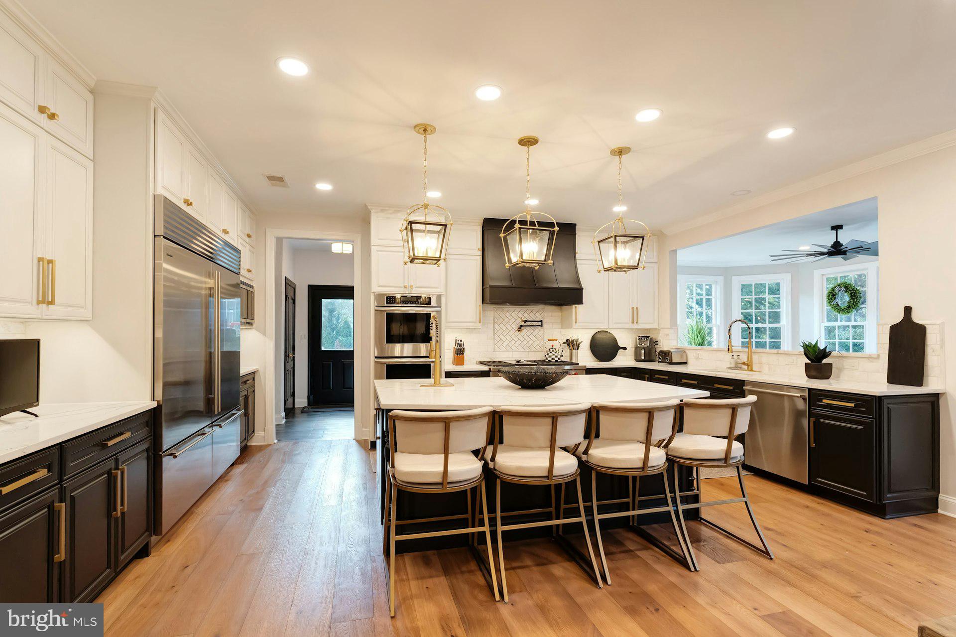 RIVER CREEK - Residential