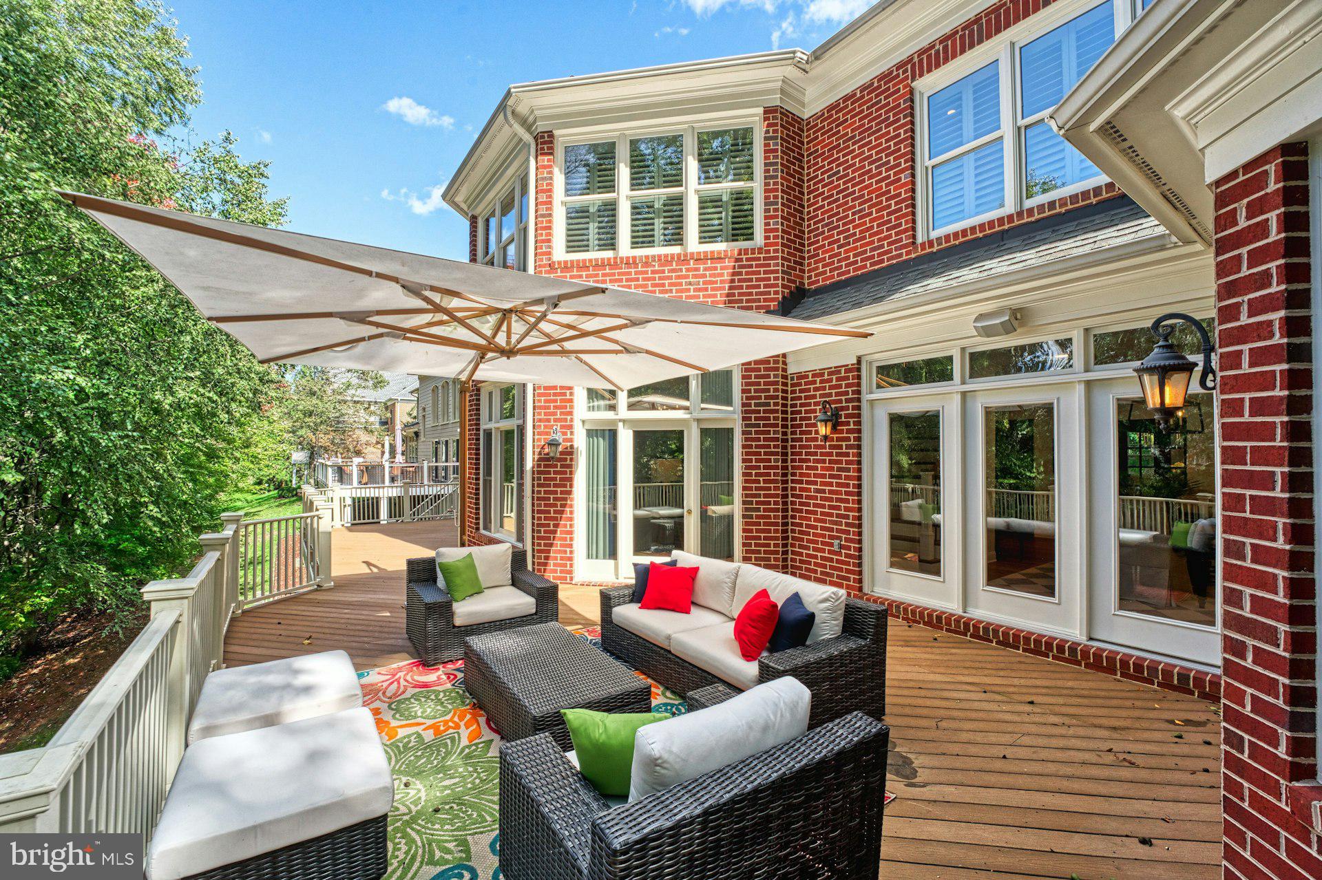 RIVER CREEK - Residential