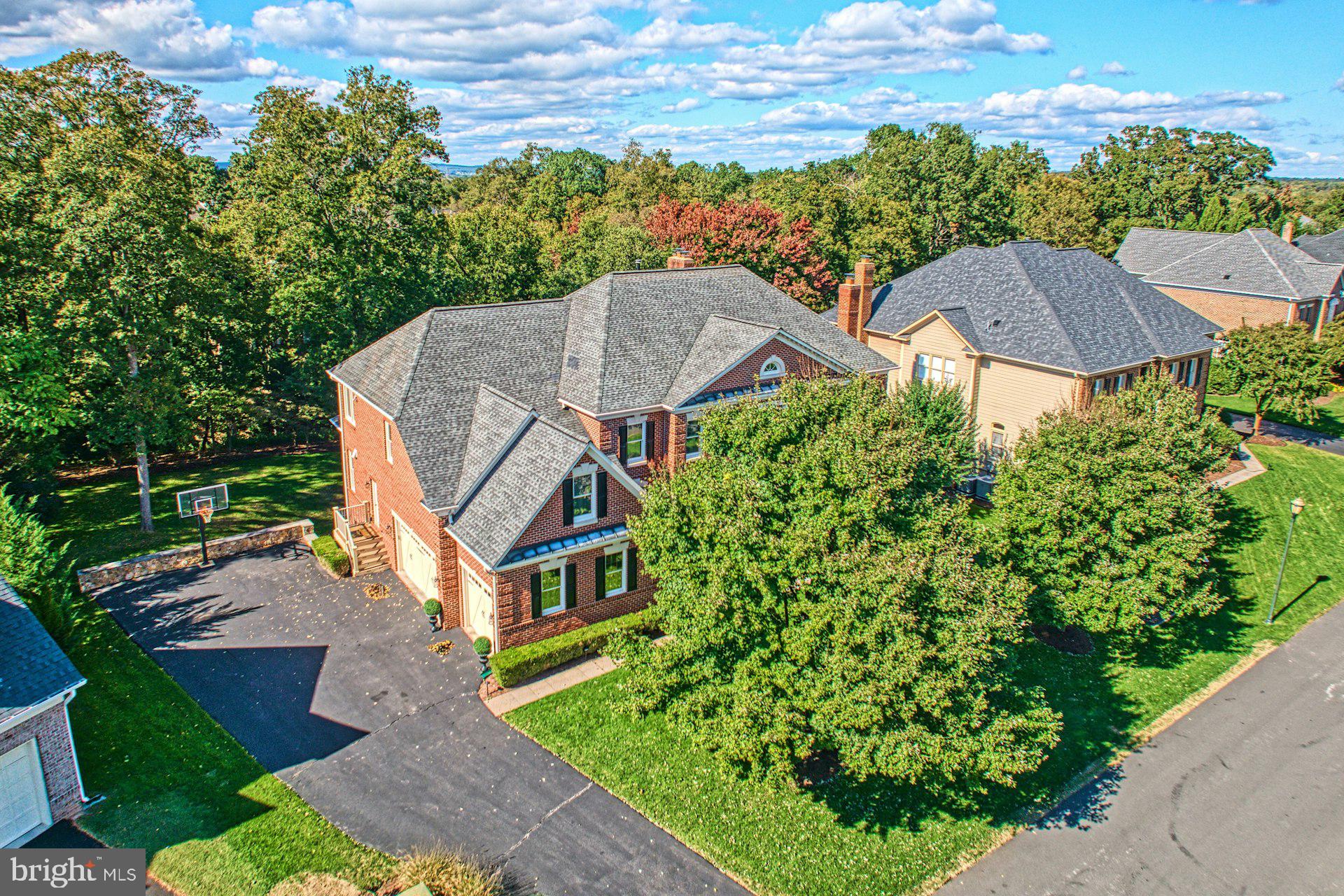 RIVER CREEK - Residential