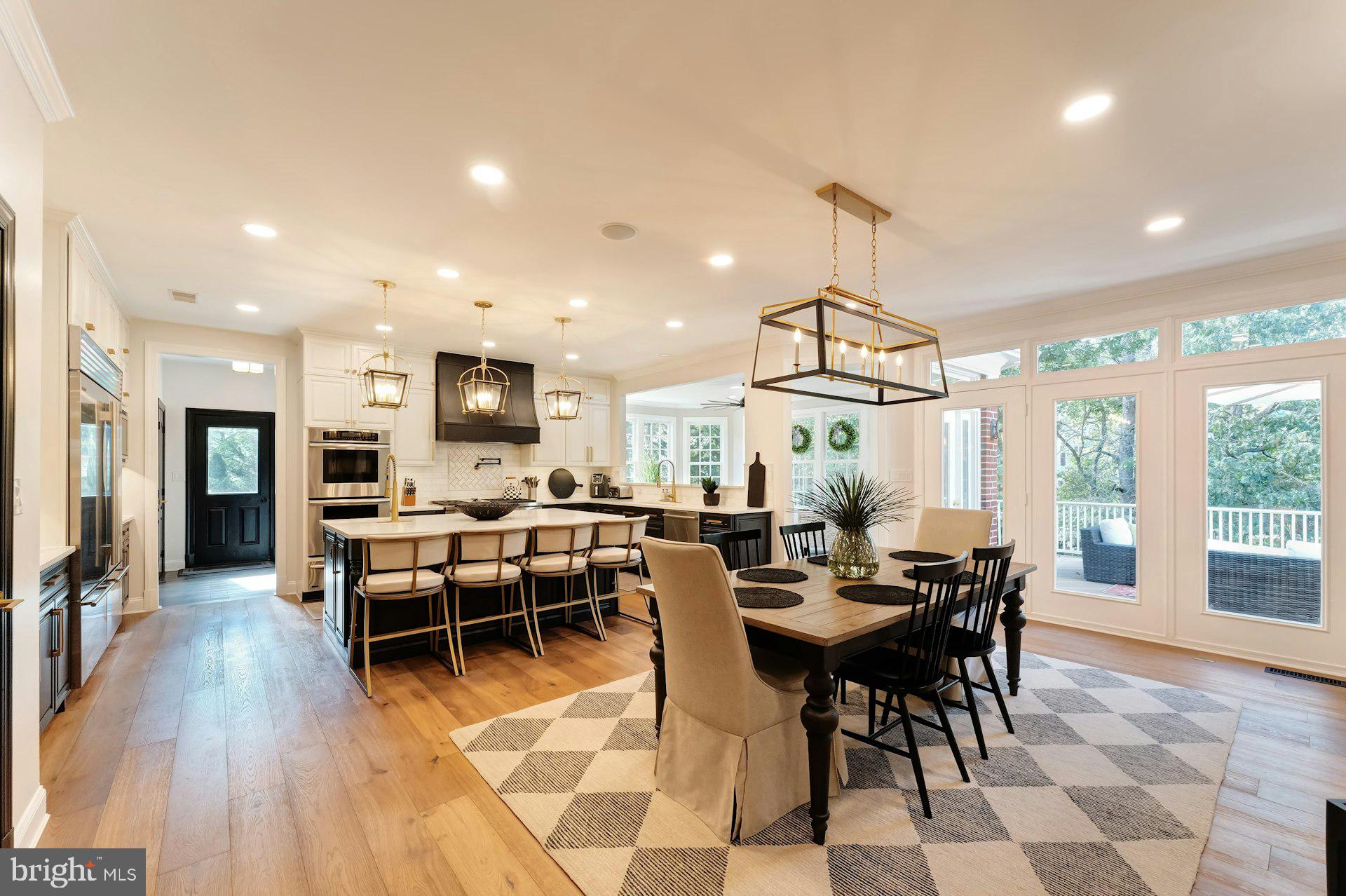 RIVER CREEK - Residential