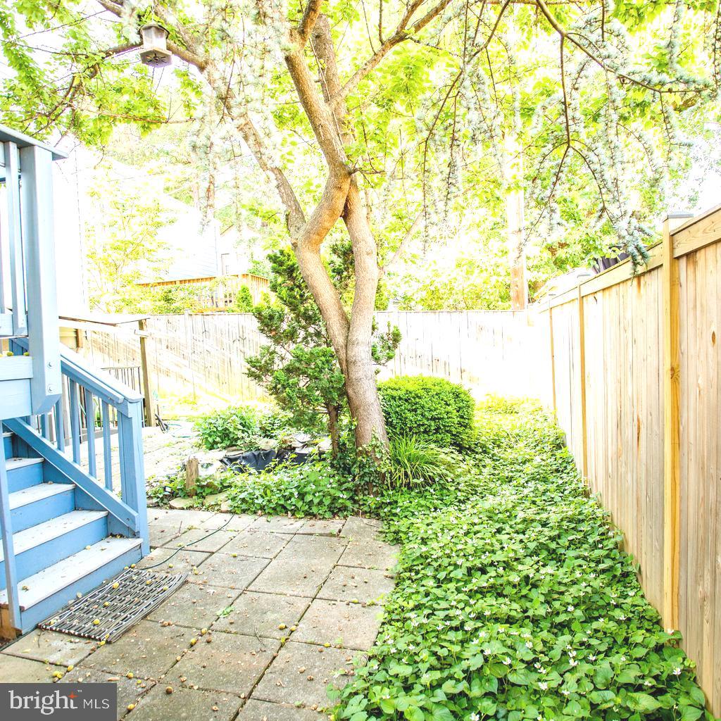 HILLWOOD - Residential Lease