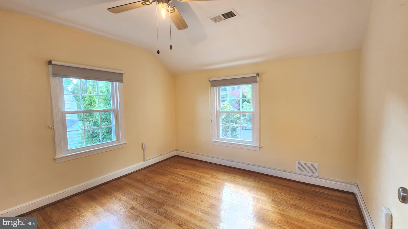 HILLWOOD - Residential Lease