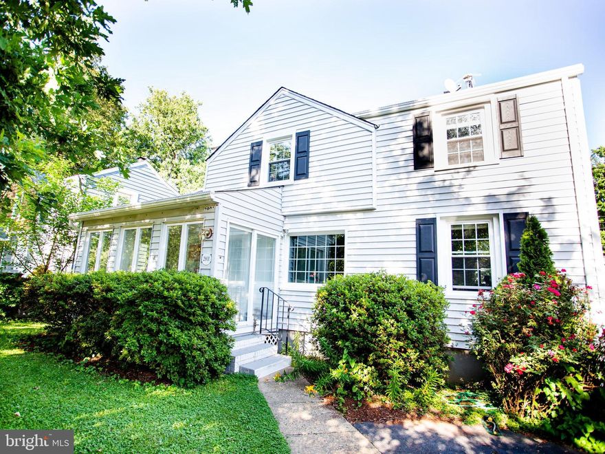 PRICE REDUCED! Spacious, sun-filled, and beautifully updated, this 4-bedroom, 4-bath home offers over 2,800 sq ft of comfortable living space. Featuring gleaming hardwood floors throughout, a fully remodeled kitchen with granite countertops and stainless-steel appliances, and a private backyard with a large deck—perfect for relaxing or entertaining.

The luxurious primary suite includes a walk-in closet, double vanity, Jacuzzi tub, and separate shower. Two washer/dryer sets (one upstairs, one in the basement) add convenience, and the flexible lower level offers space for guests, a home office, or an extra bedroom. Pets welcome!

Ideally located just minutes from Falls Church City, Tysons, Arlington, DC, and East Falls Church Metro, with quick access to I-495, I-395, and I-66.