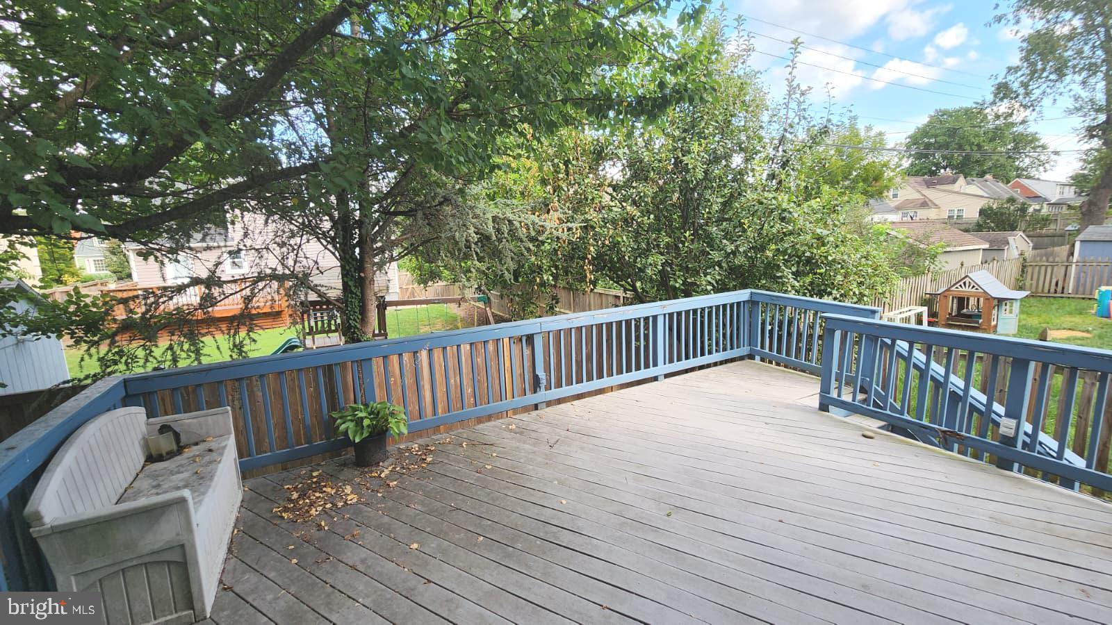 HILLWOOD - Residential Lease