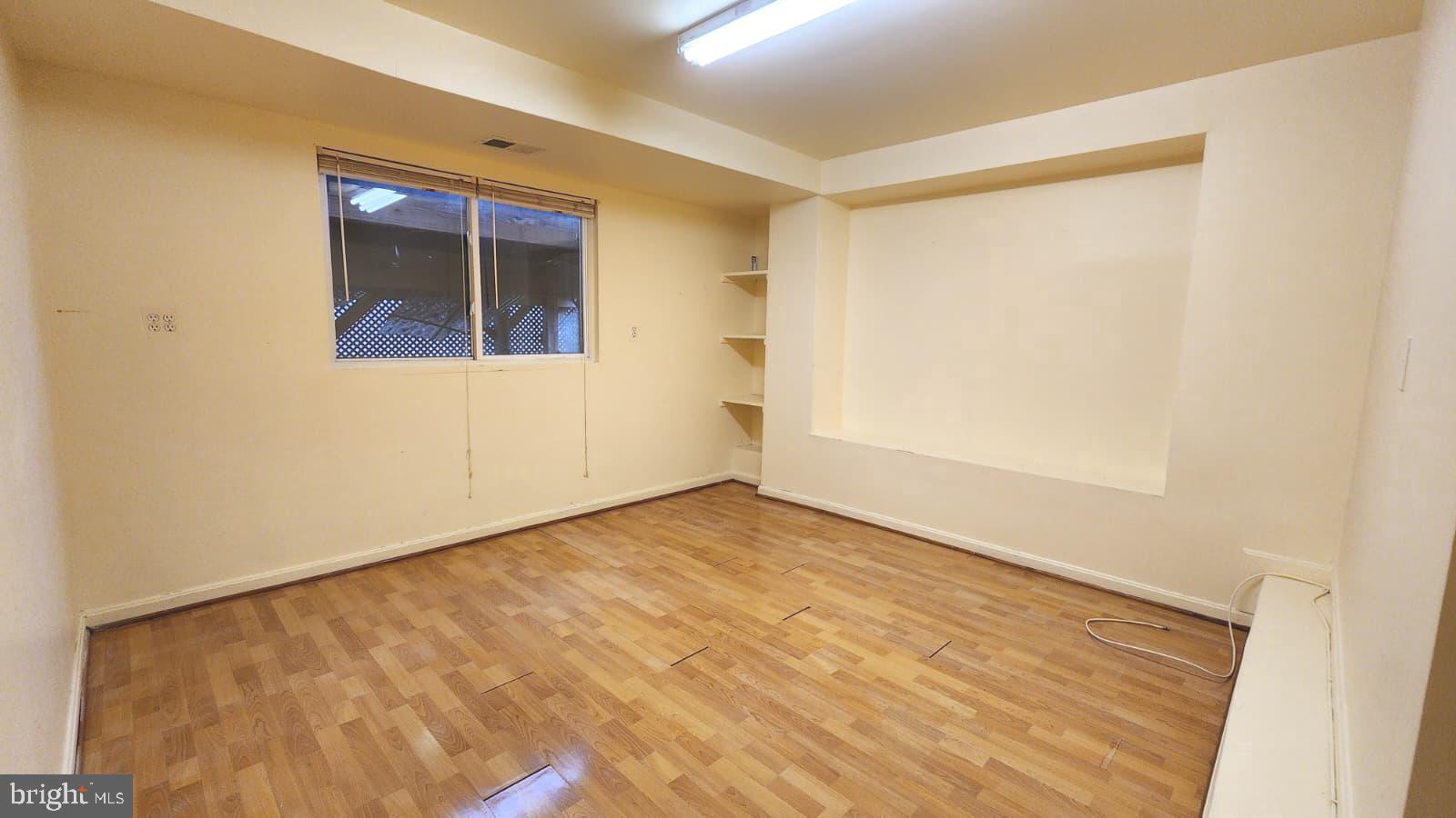 HILLWOOD - Residential Lease