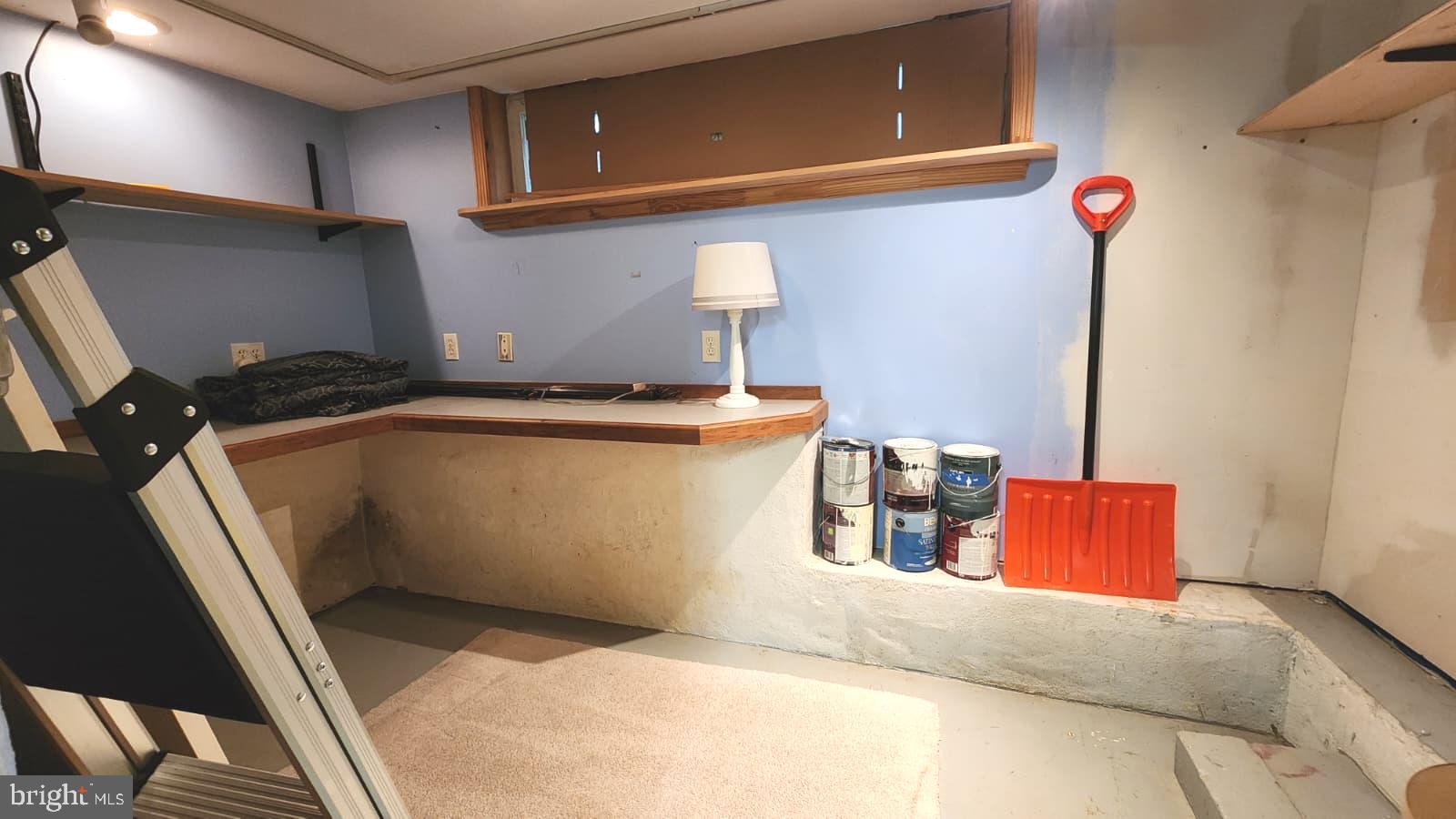 HILLWOOD - Residential Lease