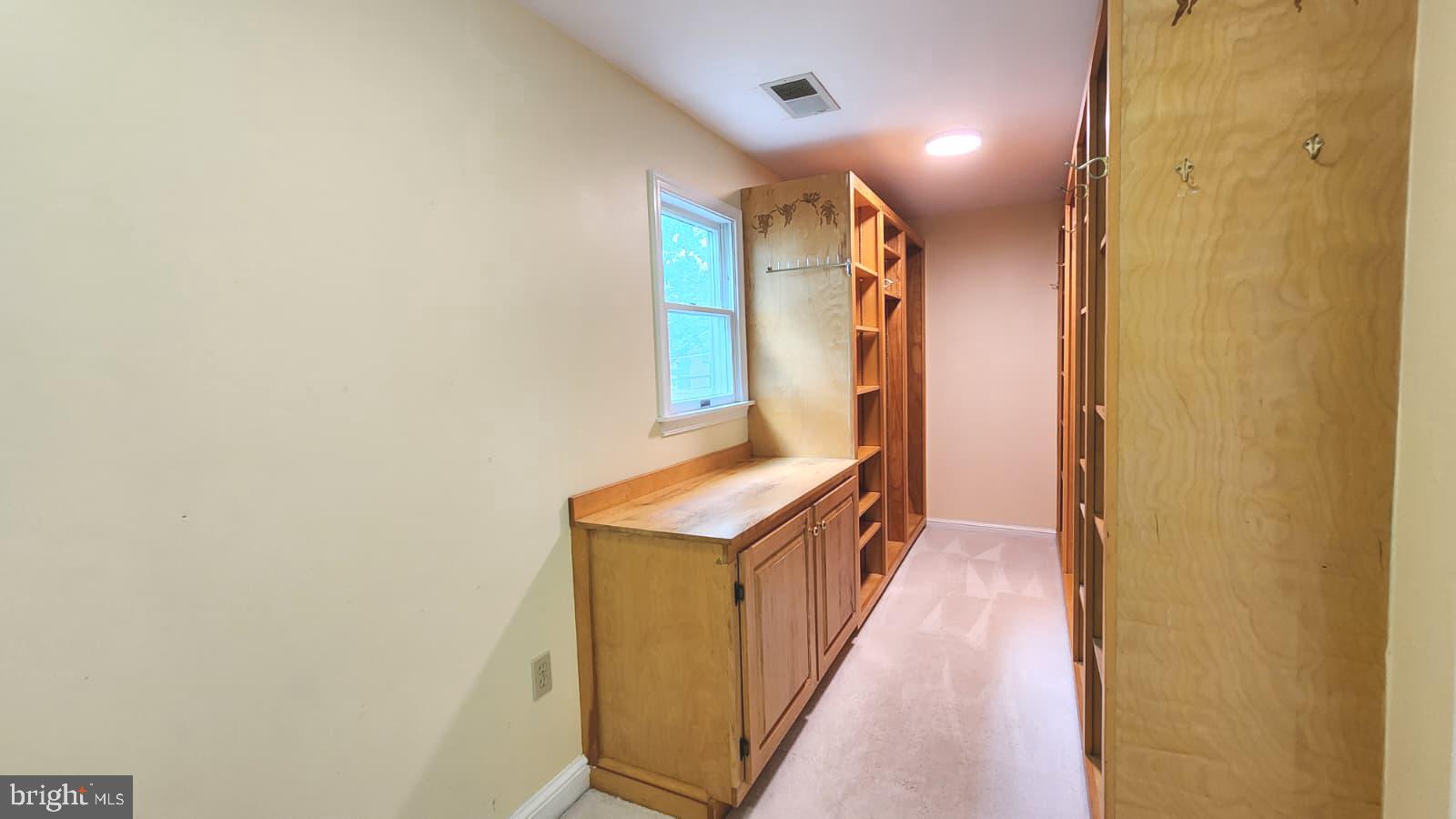 HILLWOOD - Residential Lease